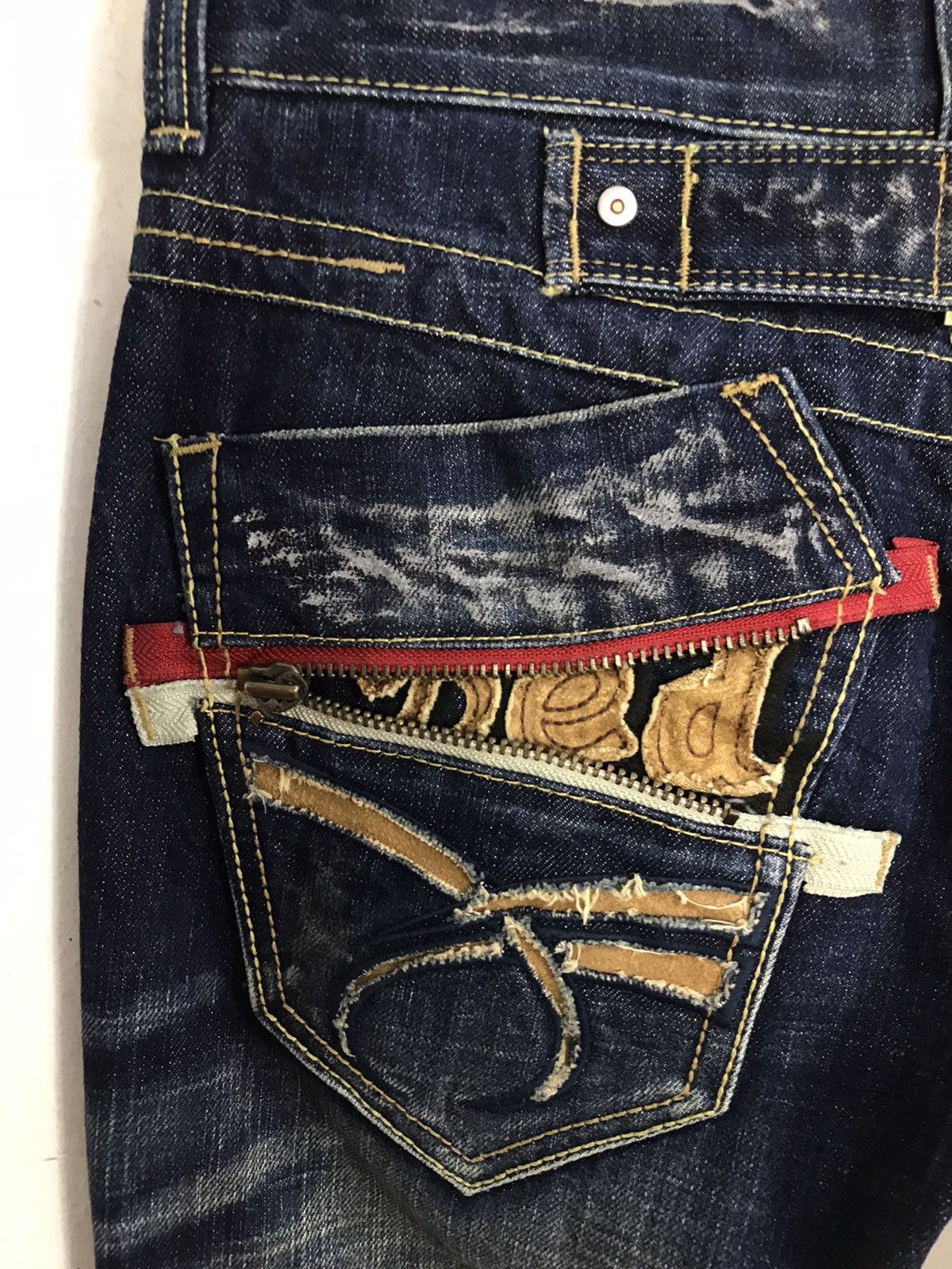 Japanese Brand Vintage Red Pepper Back Side Pocket Design Bucket Back Size US 29 - 11 Thumbnail