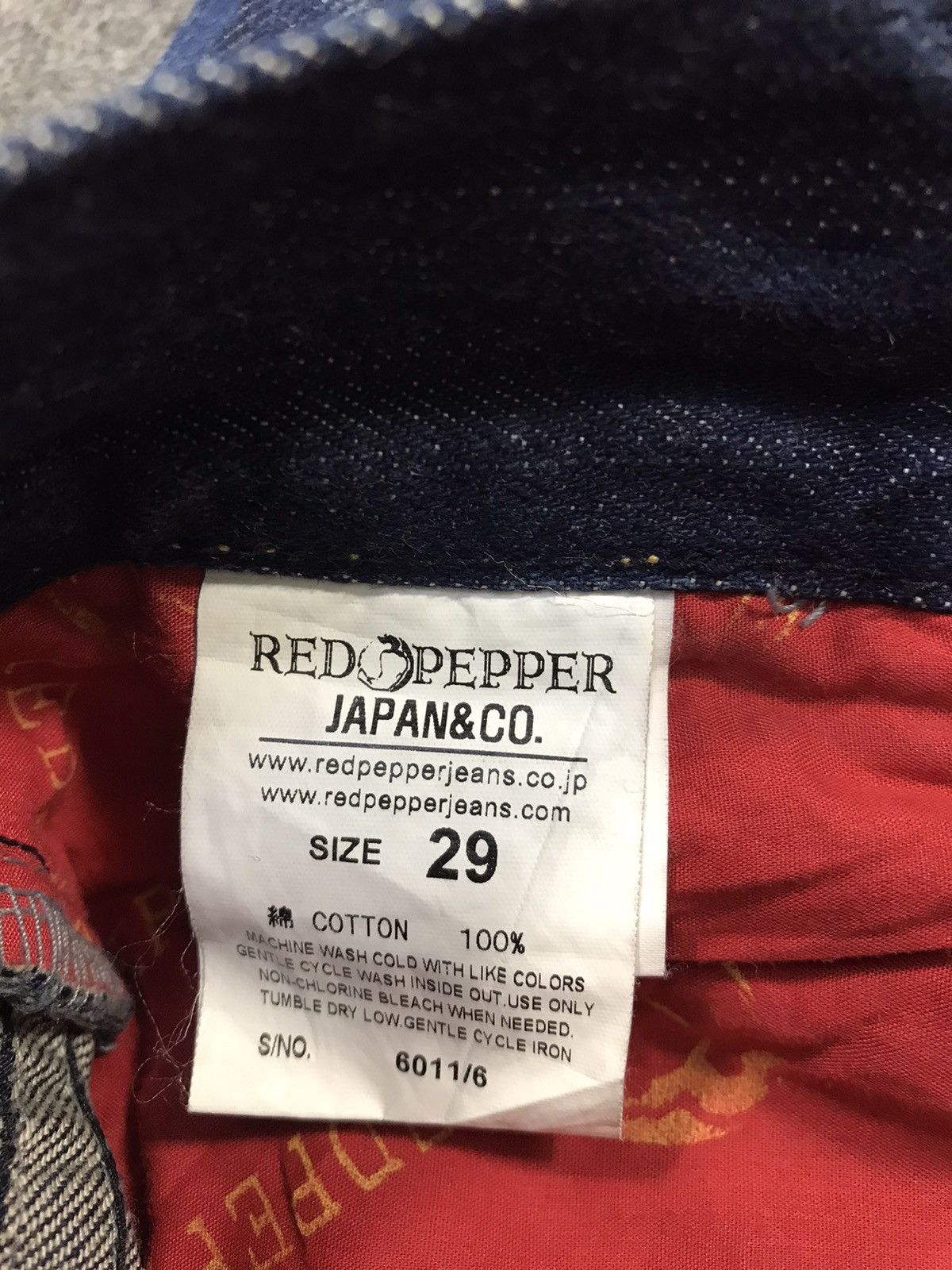 Japanese Brand Vintage Red Pepper Back Side Pocket Design Bucket Back Size US 29 - 17 Thumbnail