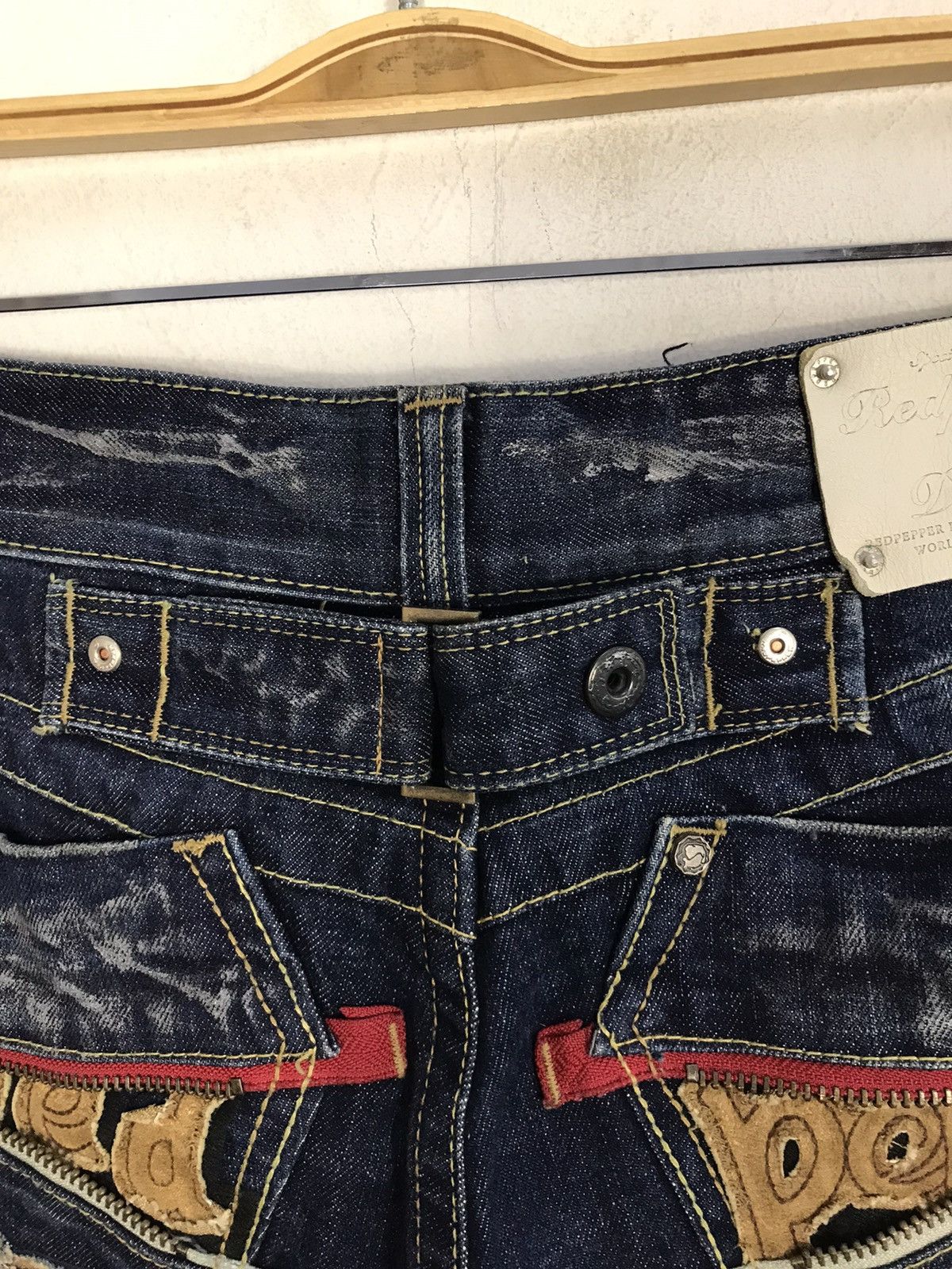 Japanese Brand Vintage Red Pepper Back Side Pocket Design Bucket Back Size US 29 - 12 Thumbnail
