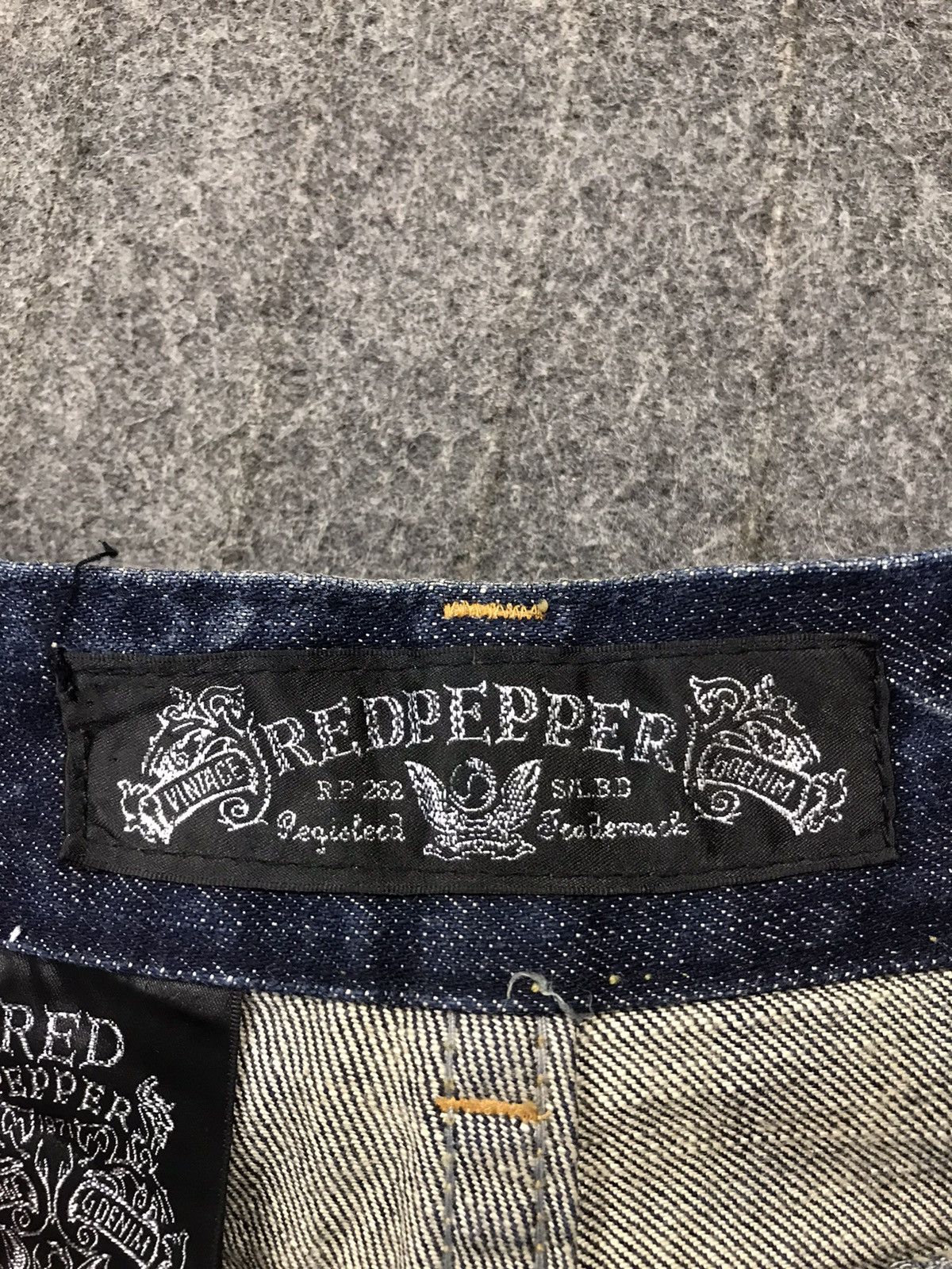 Japanese Brand Vintage Red Pepper Back Side Pocket Design Bucket Back Size US 29 - 14 Thumbnail