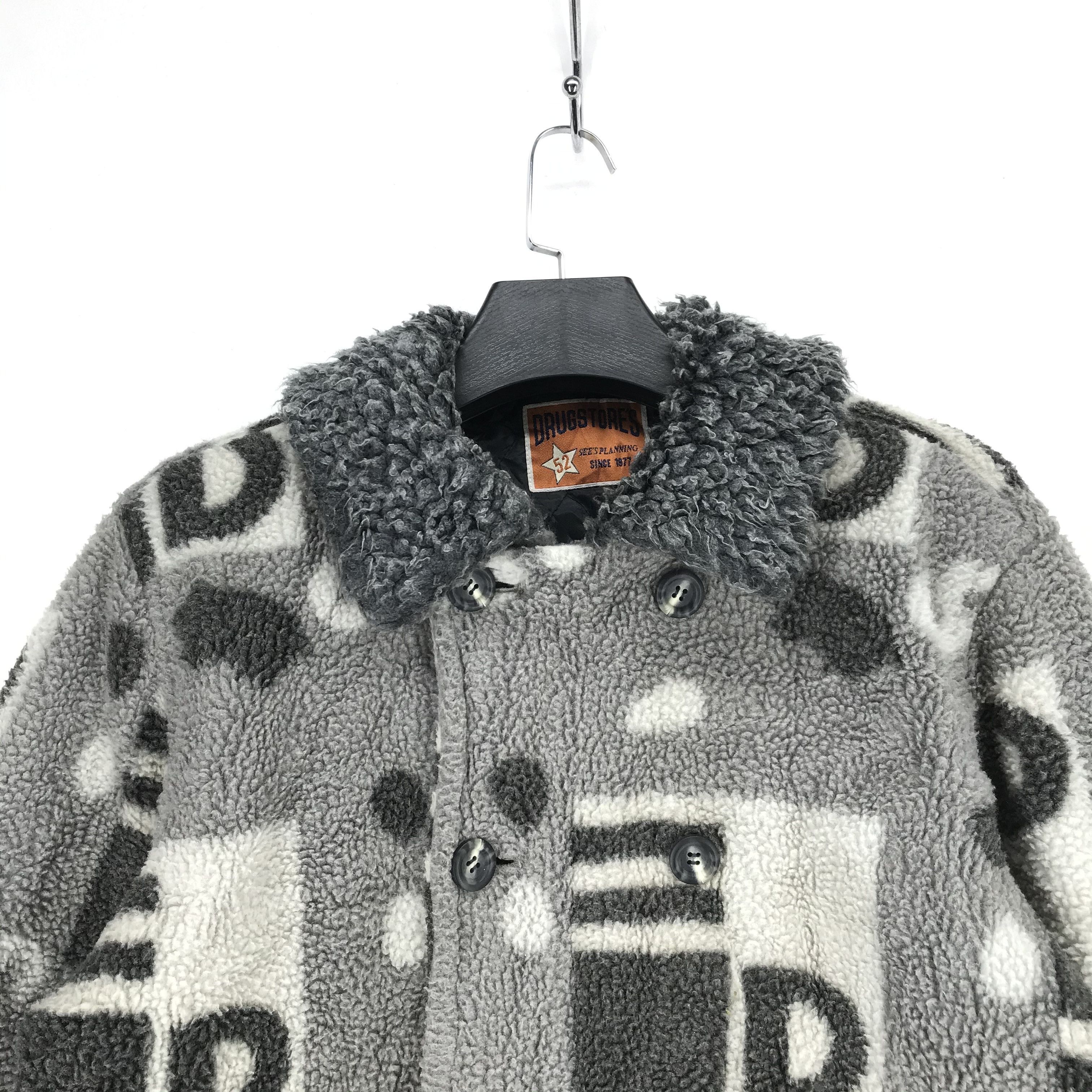 Japanese Brand DRUGSTORE'S Fullprint Fleece Coat Unisex #2117-82 Size US M / EU 48-50 / 2 - 2 Thumbnail