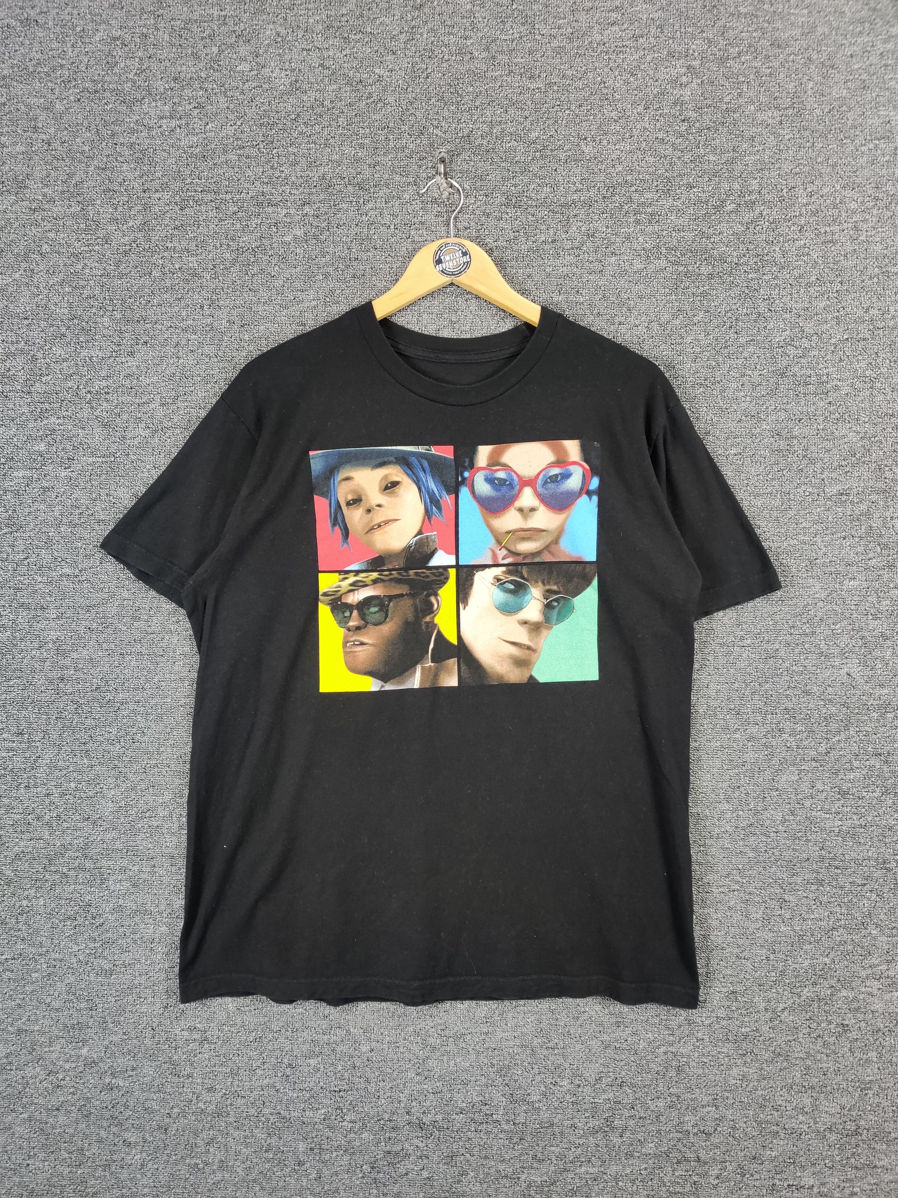 Band Tees Vintage Gorillaz Band Tee Tshirt Size US L / EU 52-54 / 3 - 1 Thumbnail