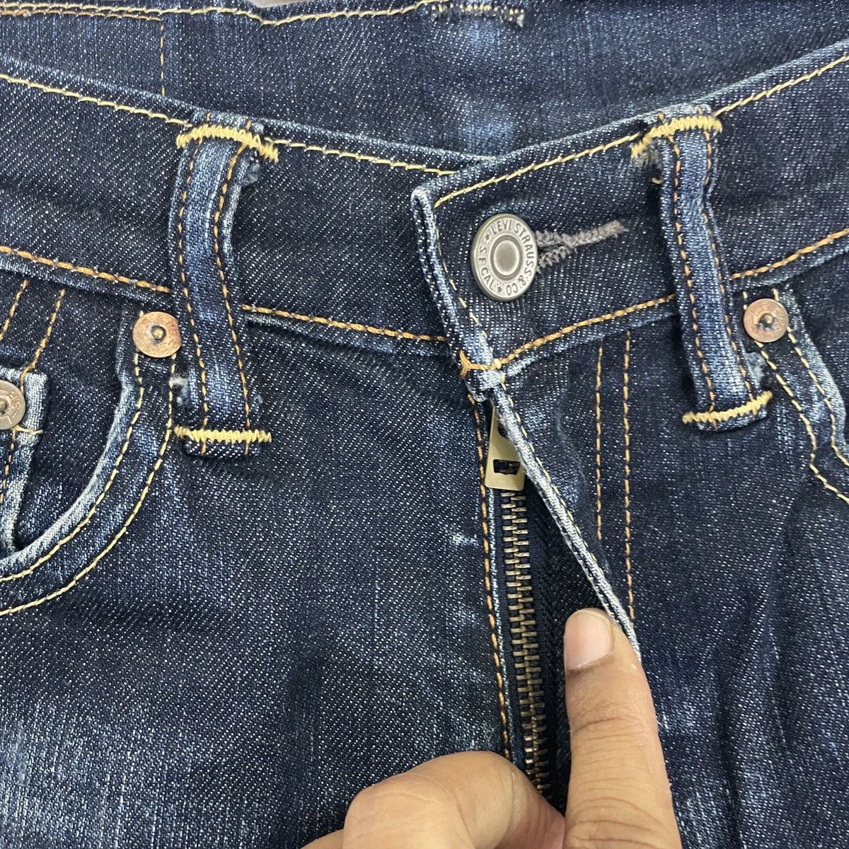 Levi's Vintage Levis 511 Faded Denim Jeans Size US 29 - 5 Thumbnail