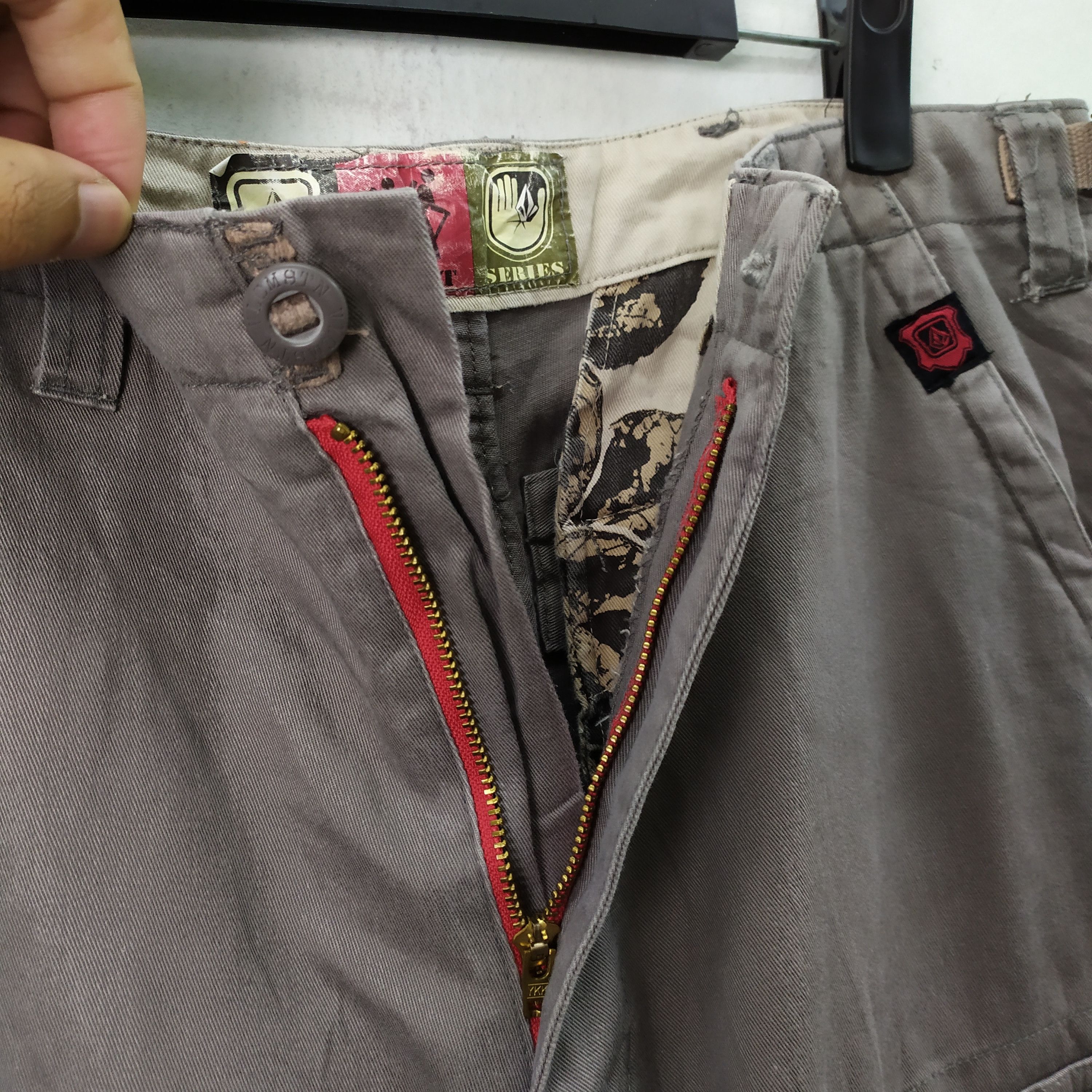 Volcom VOLCOM FADED VINTAGE CARGO PANTS Size US 32 / EU 48 - 14 Thumbnail
