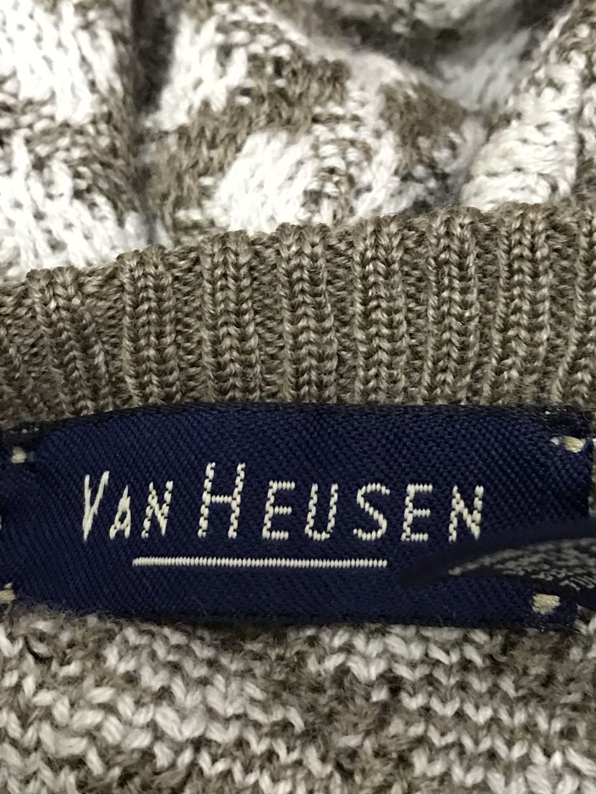 Van Heusen × Vintage Vintage Van Heusen Knit Sweater Size US L / EU 52-54 / 3 - 4 Thumbnail
