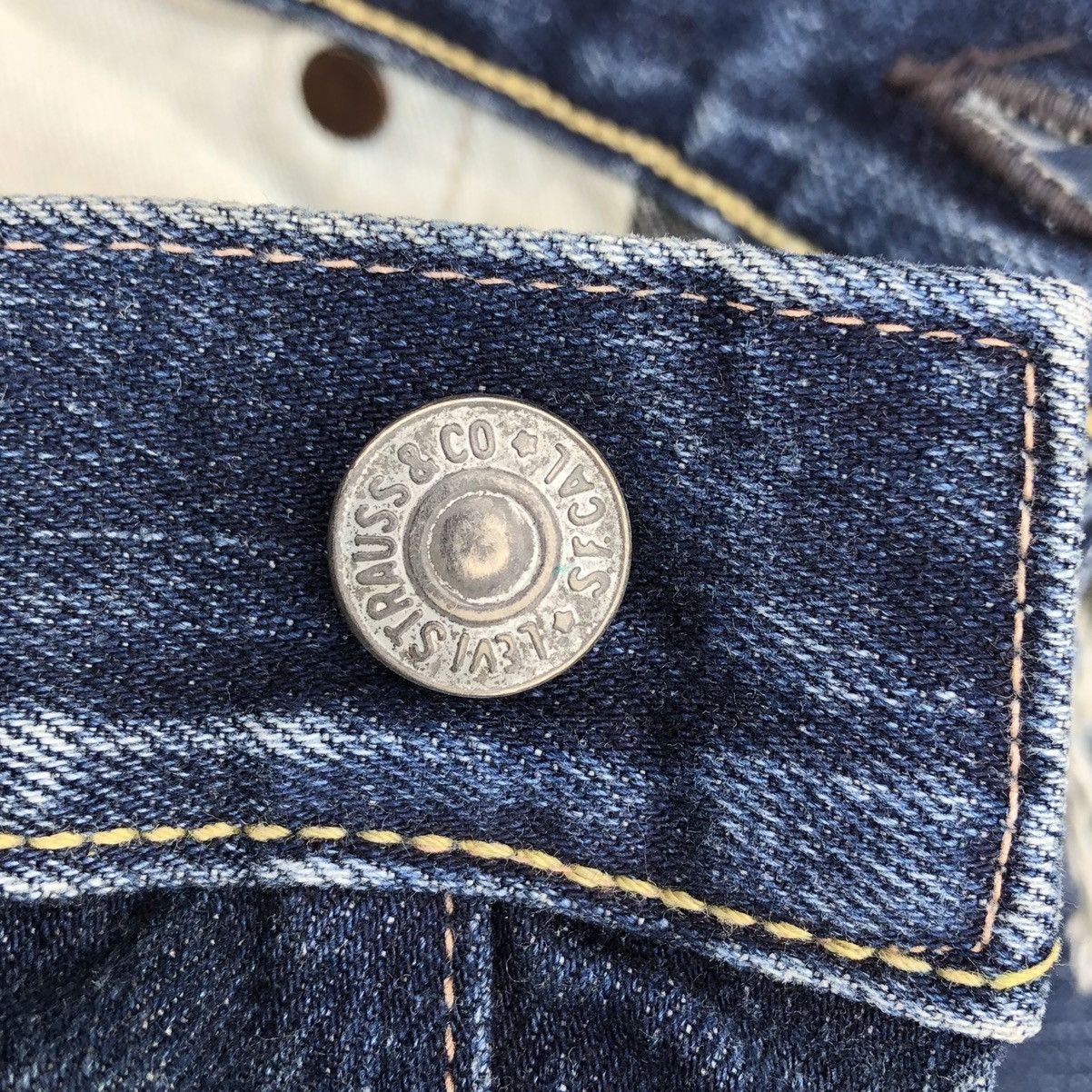 Vintage Vintage Levis 501XX Big E LVC Distressed design OG Size US 35 - 22 Thumbnail