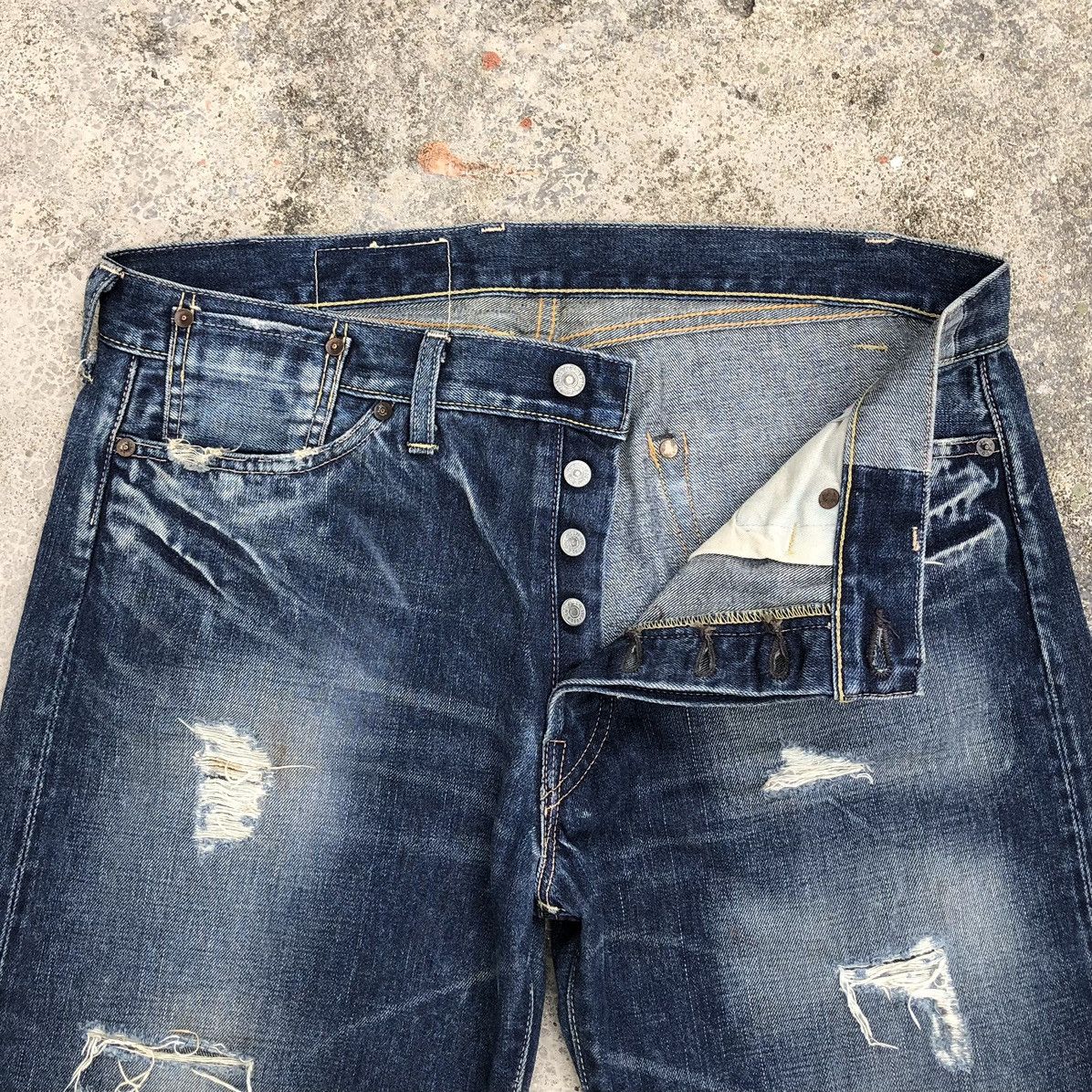 Vintage Vintage Levis 501XX Big E LVC Distressed design OG Size US 35 - 13 Thumbnail