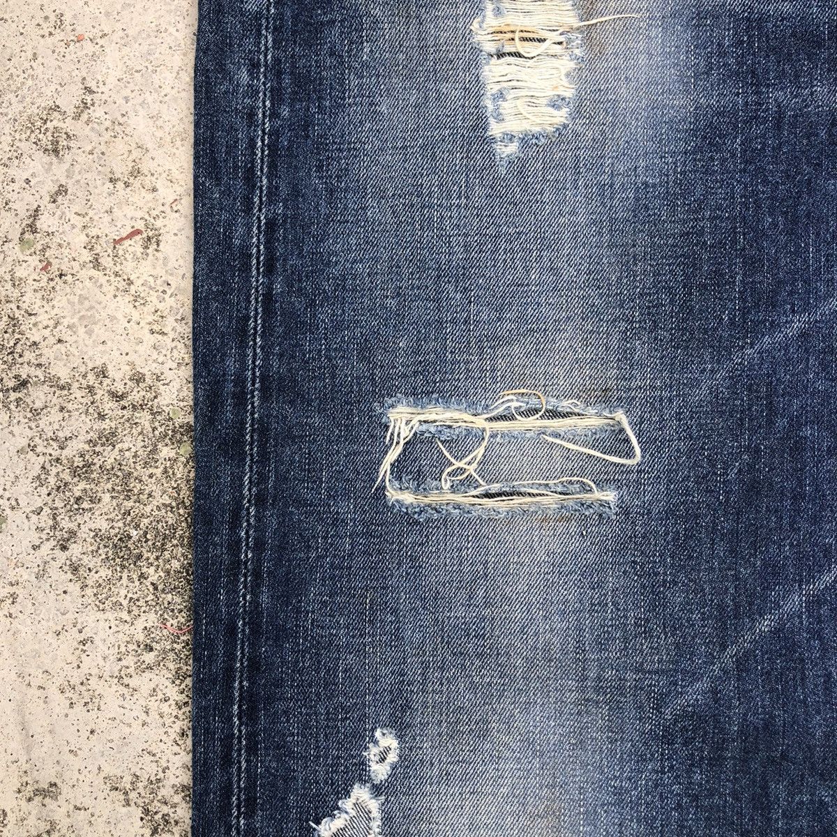 Vintage Vintage Levis 501XX Big E LVC Distressed design OG Size US 35 - 11 Thumbnail
