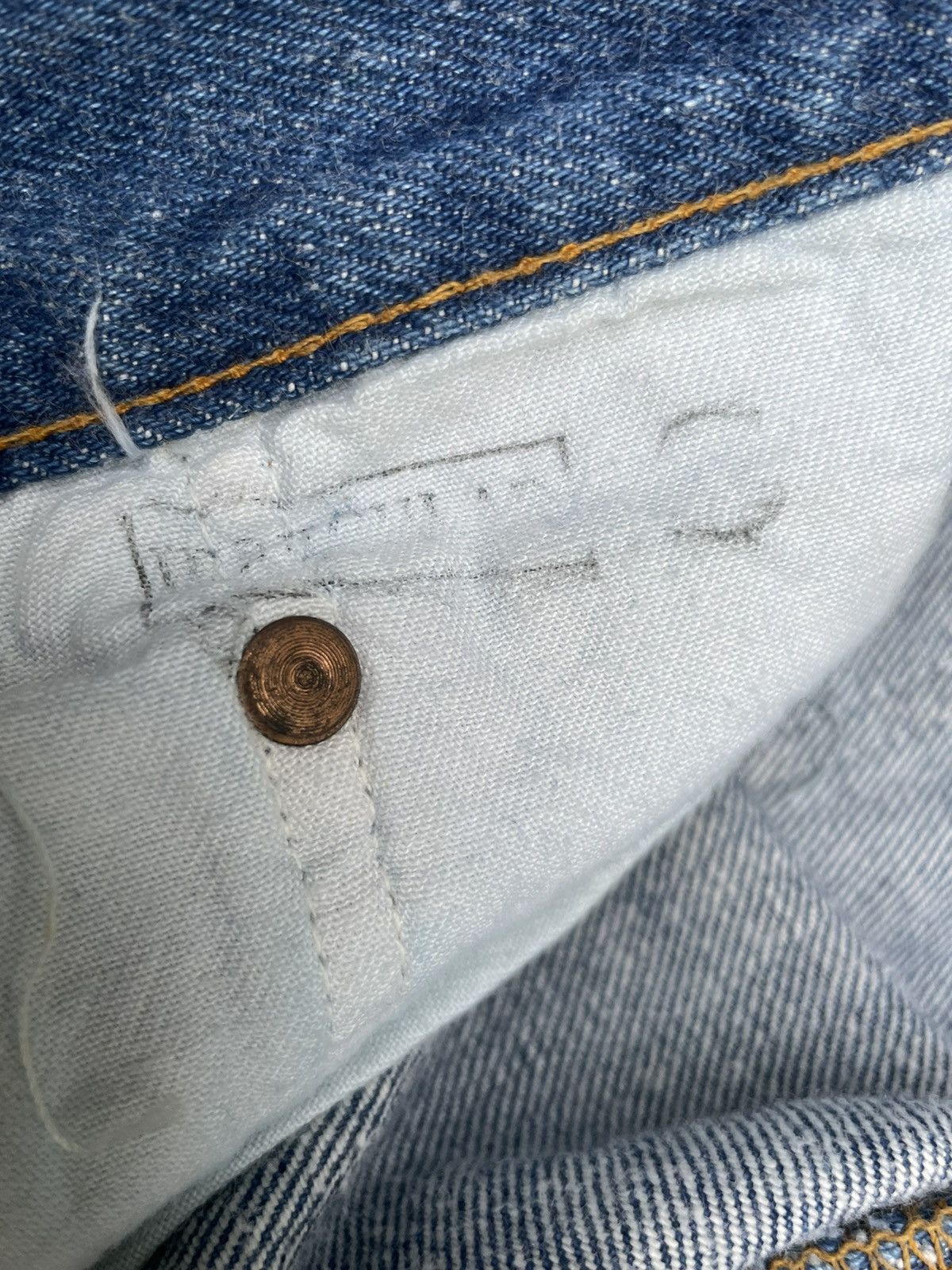 Levi's Vintage 1991 Levis 501XX e Usa Size US 30 / EU 46 - 19 Thumbnail