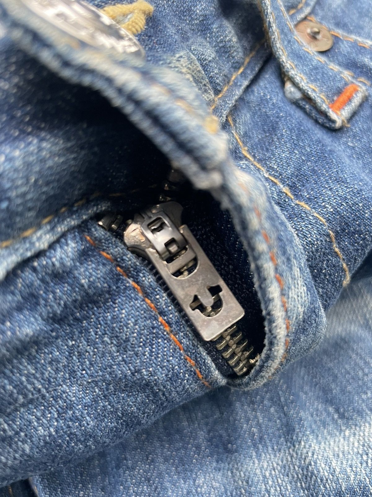 True Religion Vintage True Religion Aging Faded Wash Size US 36 / EU 52 - 22 Thumbnail