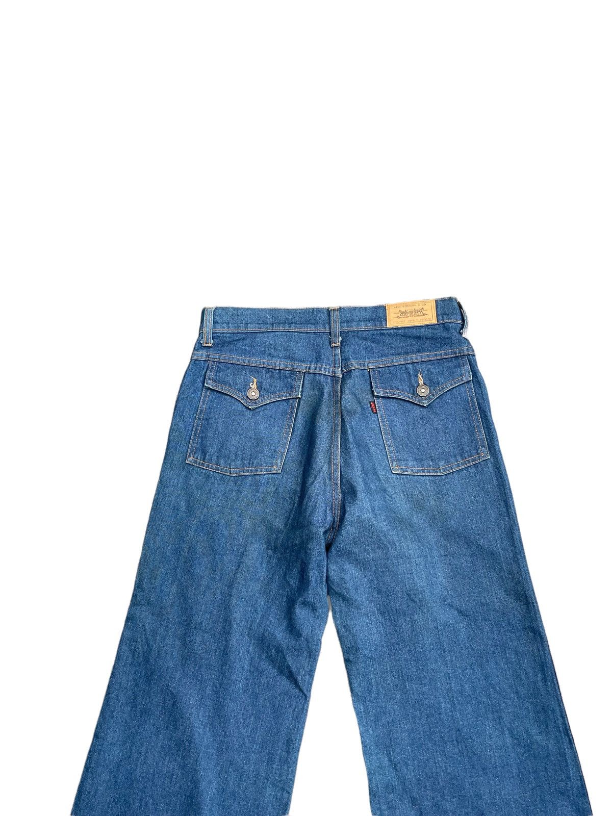 Levi's Vintage 1976 Levis 617 e Black Label Wide Leg Size US 31 - 9 Thumbnail