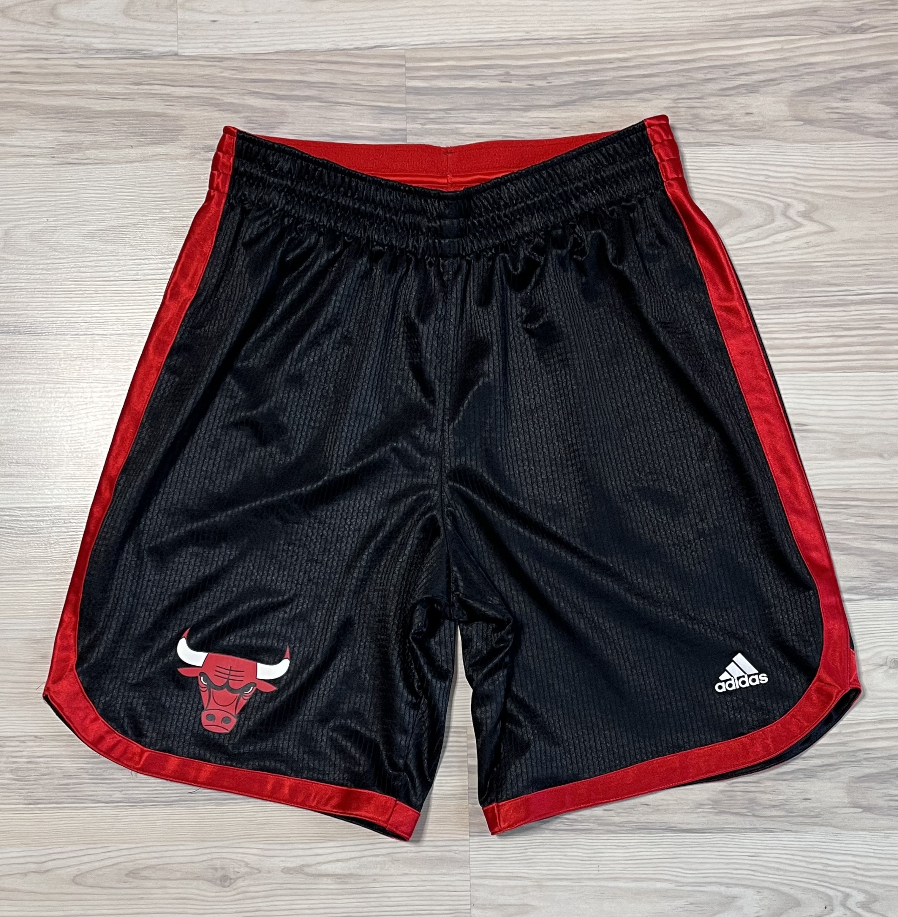 Pantaloncini adidas chicago bulls best sale