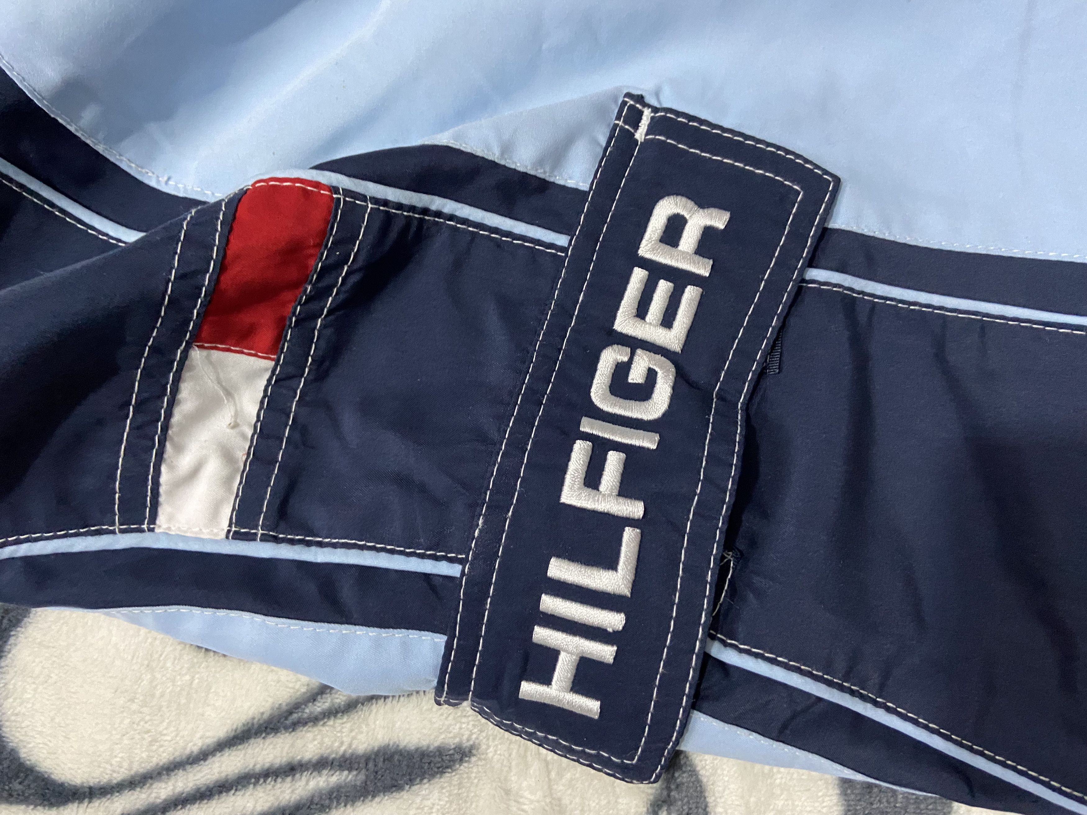 Tommy Hilfiger × Vintage Tommy Hilfiger Mens Nylon Swim Shorts Size US 36 / EU 52 - 2 Thumbnail