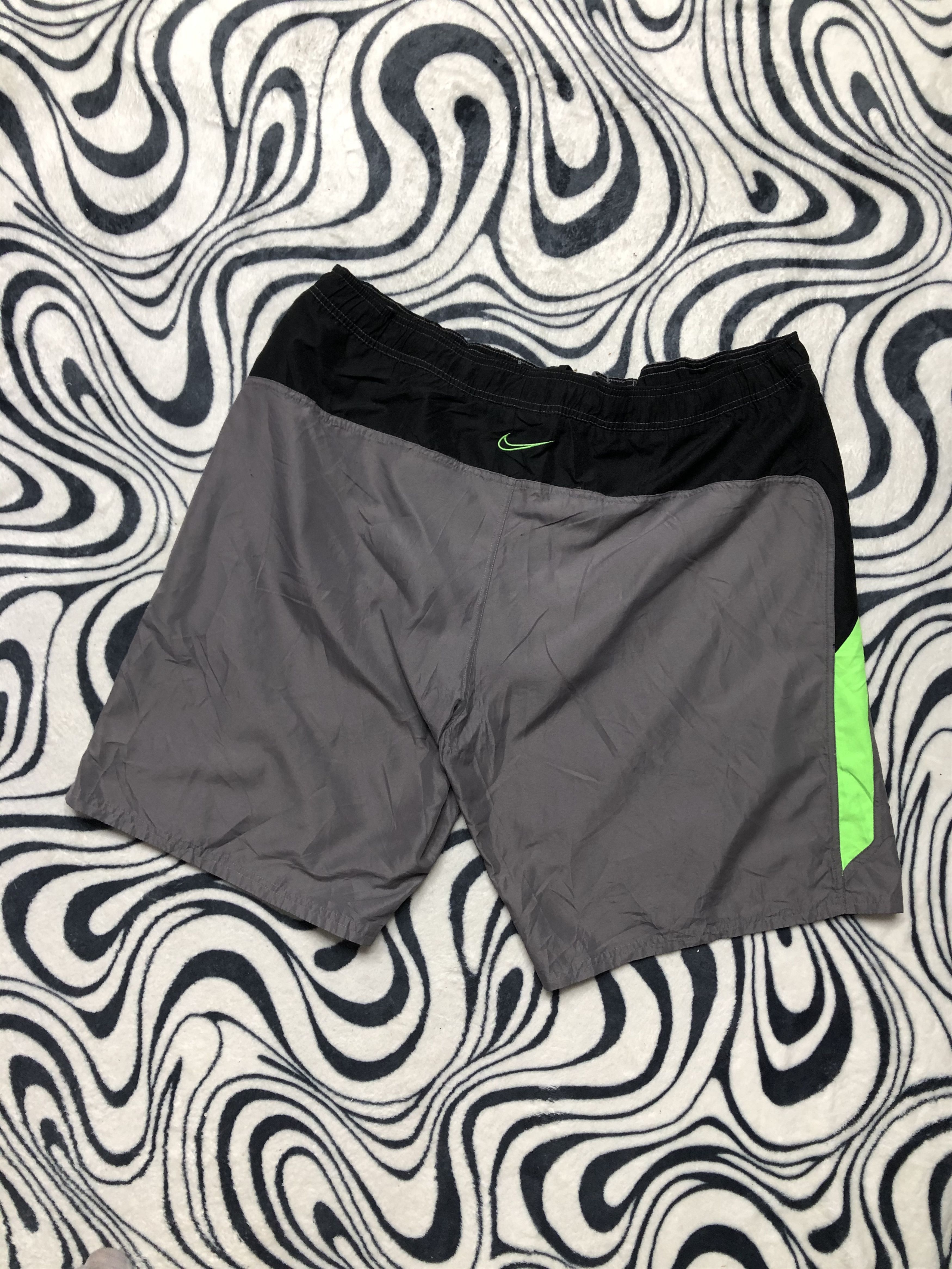 Nike Nike Vintage Mens Shorts Size US 38 / EU 54 - 5 Thumbnail