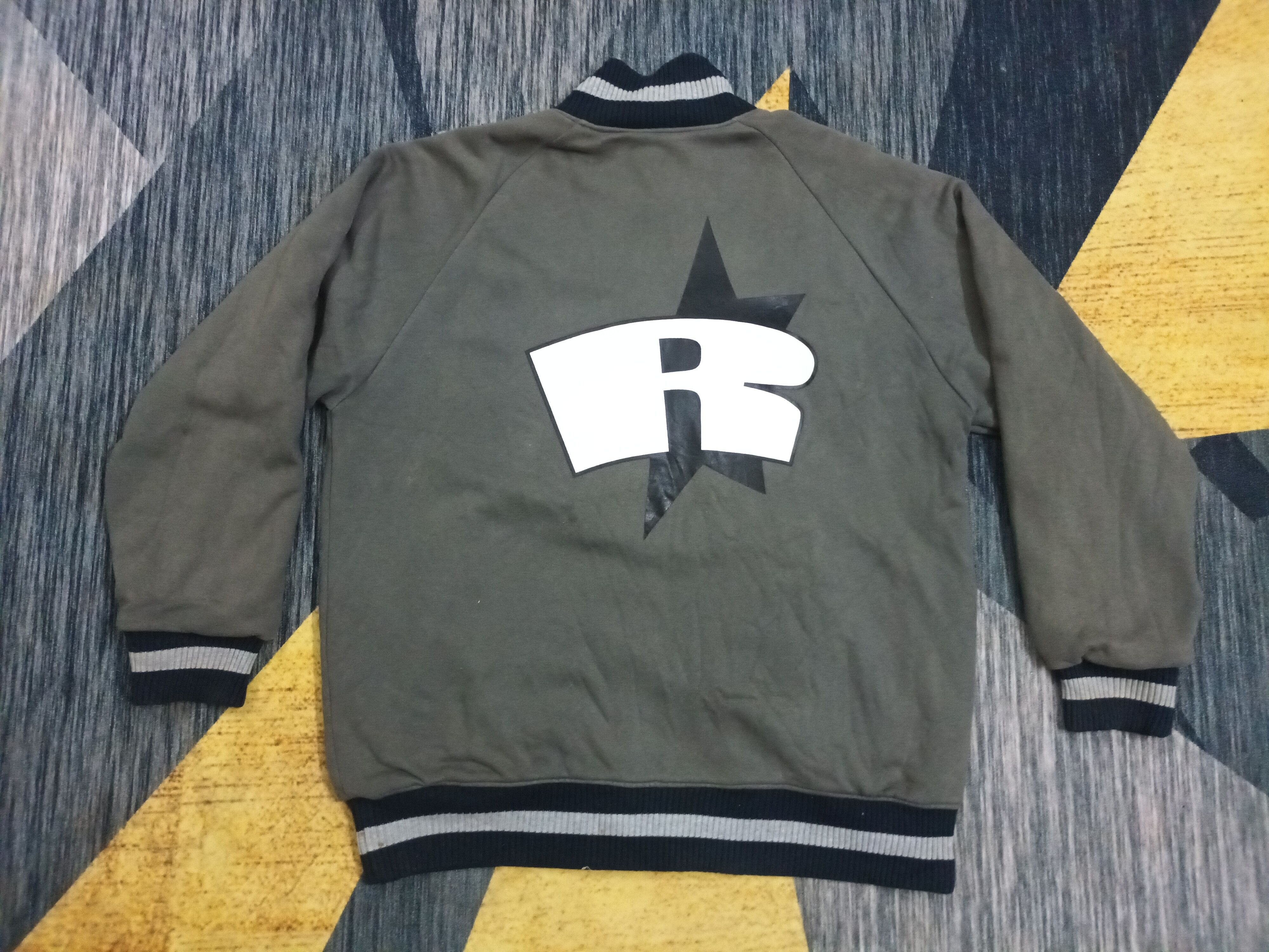 Japanese Brand 🔥 RESPECT BIG LOGO REVERSIBLE VARSITY JACKET Size US XL / EU 56 / 4 - 4 Thumbnail