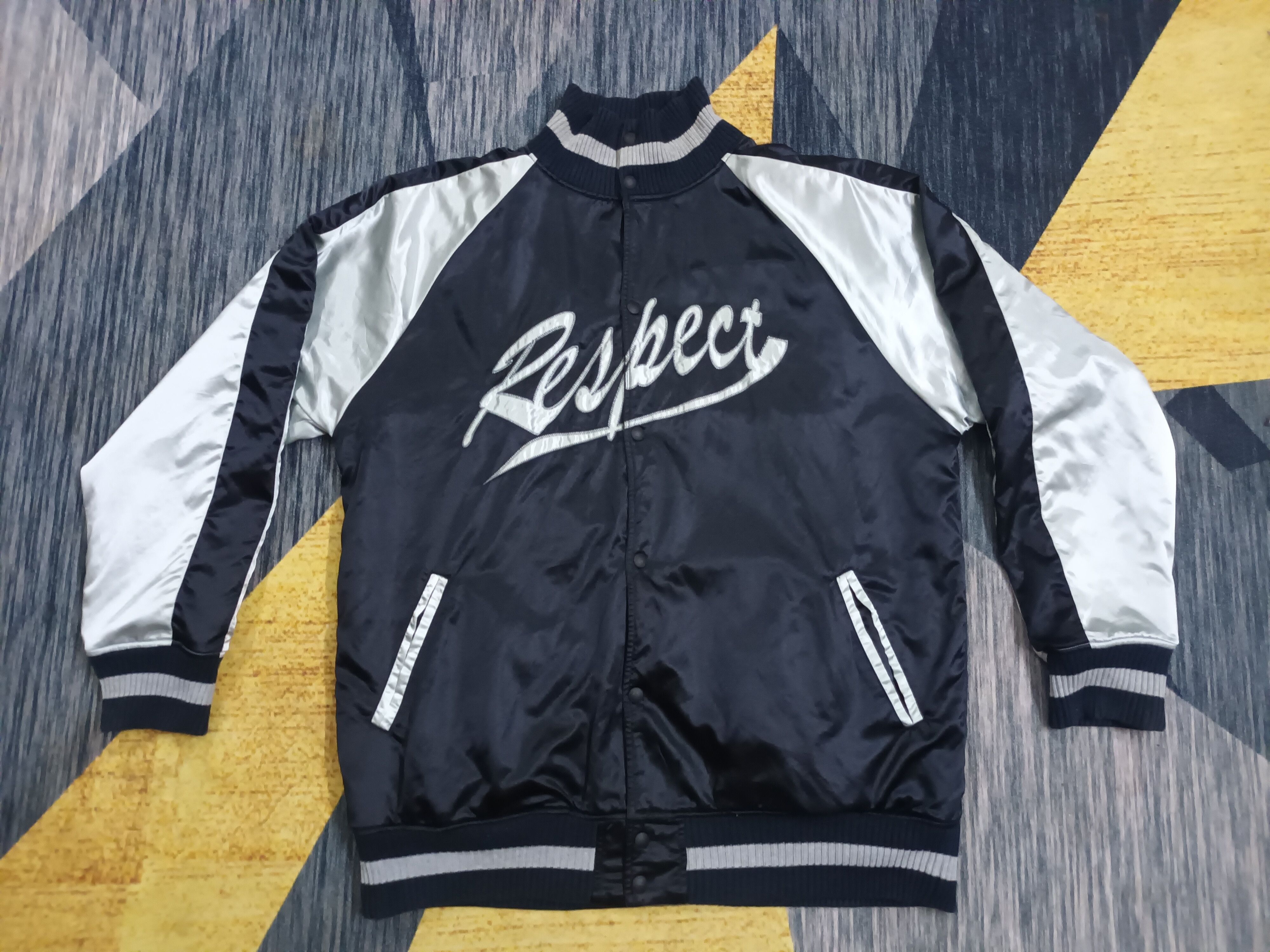 Japanese Brand 🔥 RESPECT BIG LOGO REVERSIBLE VARSITY JACKET Size US XL / EU 56 / 4 - 1 Thumbnail