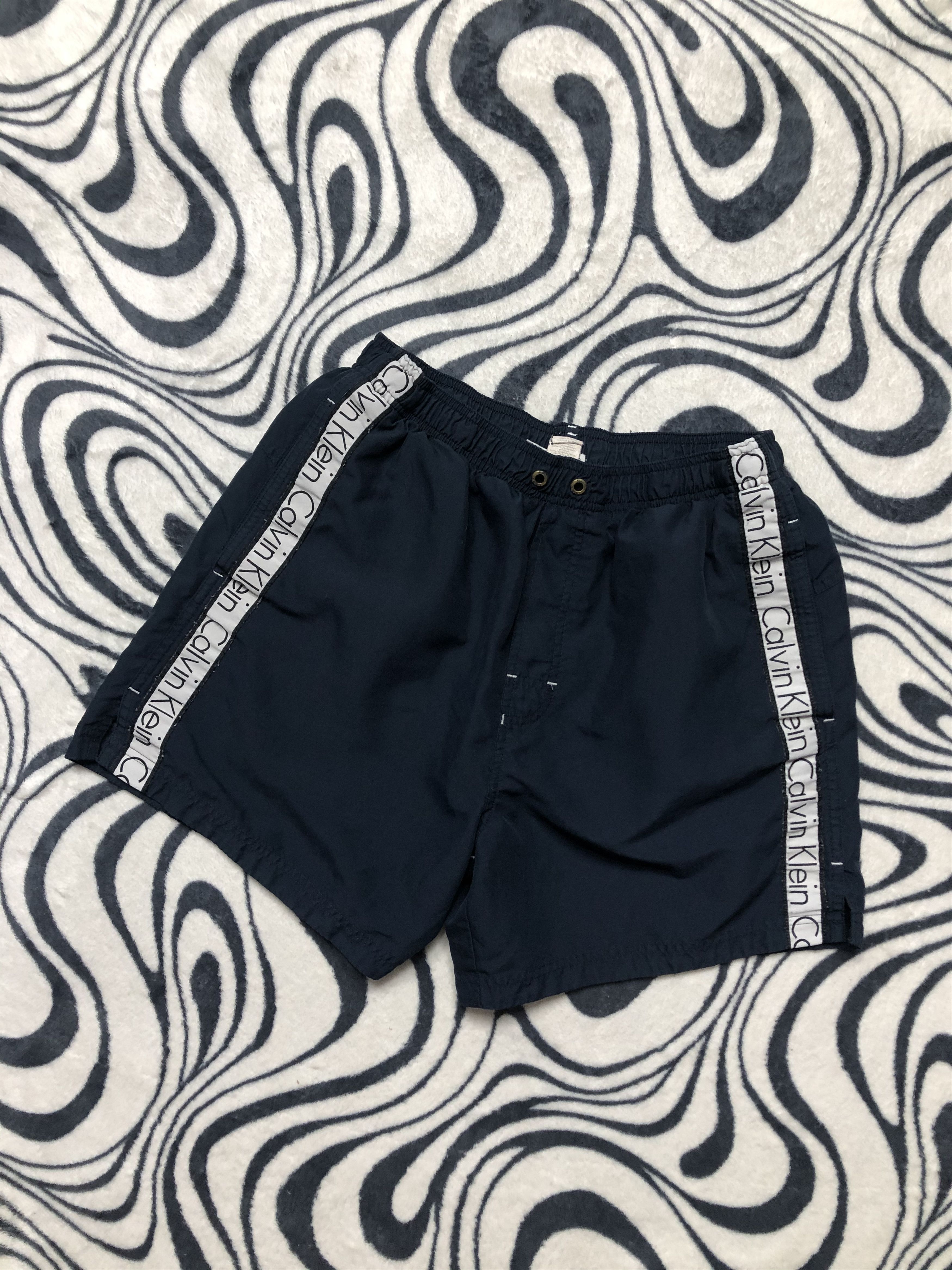 Calvin Klein × Vintage Calvin Klein Vintage Mens Nylon Shorts Size US 34 / EU 50 - 1 Thumbnail