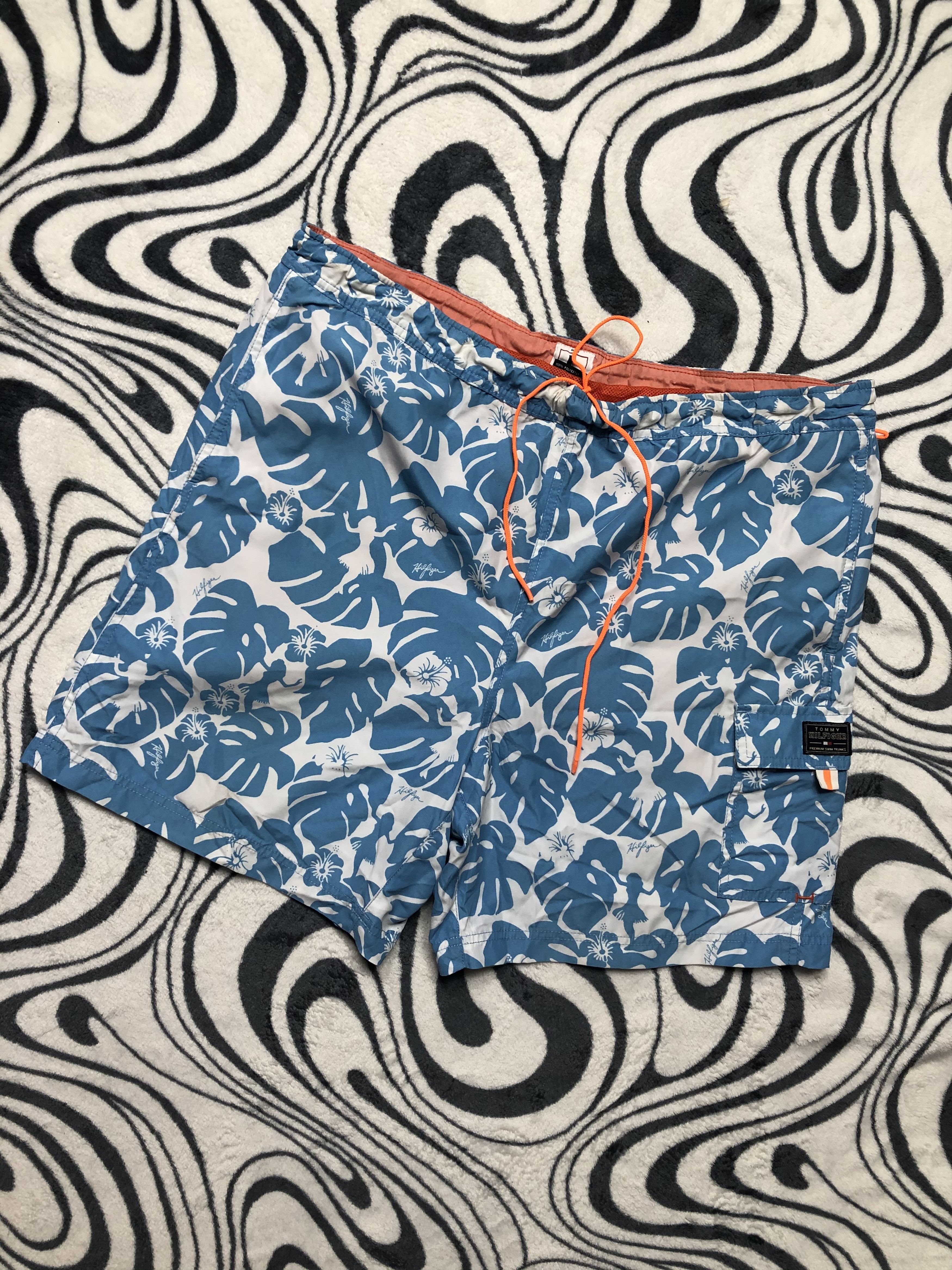 Tommy Hilfiger × Vintage Tommy Hilfiger Vintage Mens Floral Print Nylon Shorts Size US 34 / EU 50 - 1 Thumbnail