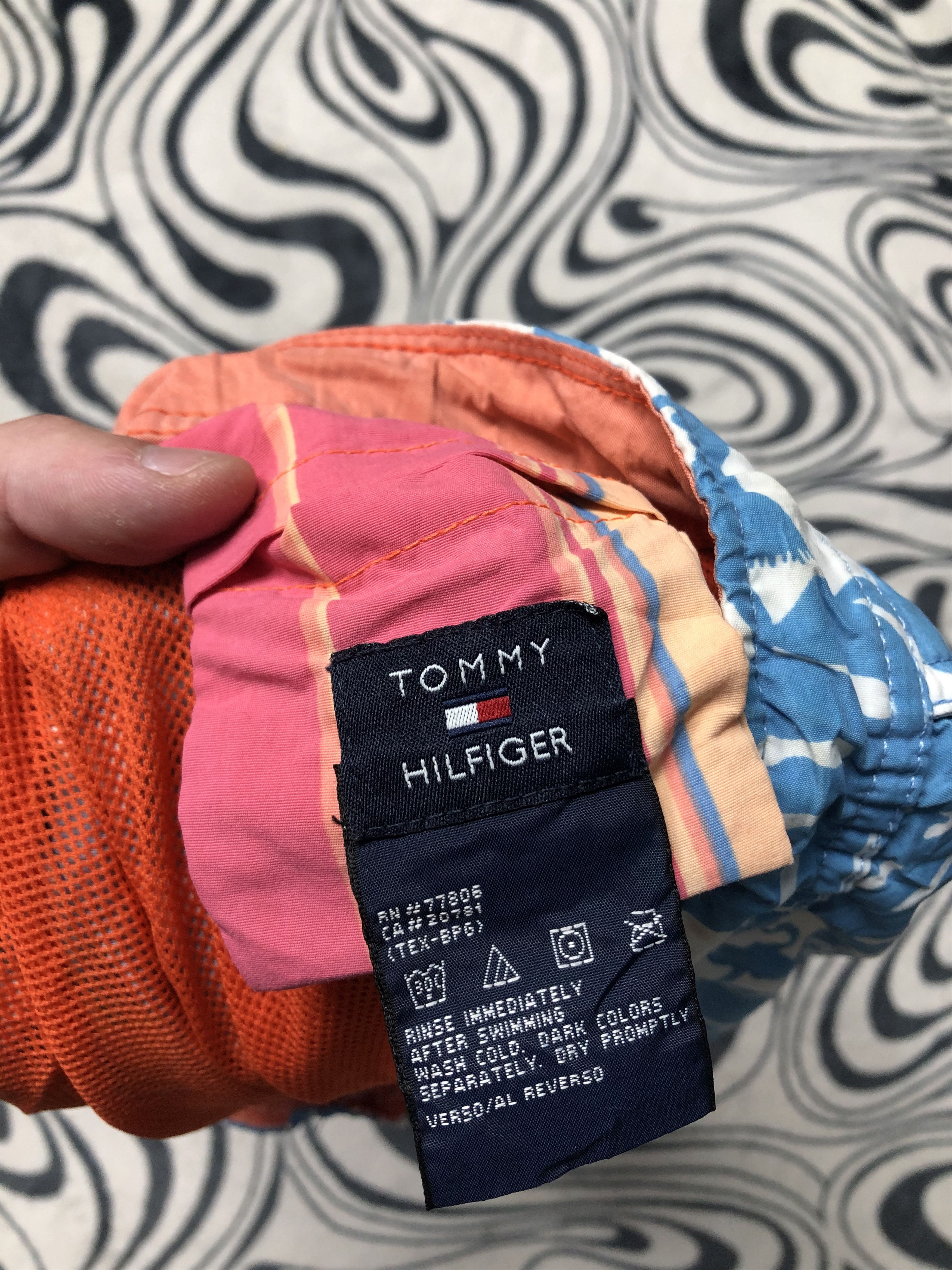 Tommy Hilfiger × Vintage Tommy Hilfiger Vintage Mens Floral Print Nylon Shorts Size US 34 / EU 50 - 5 Thumbnail