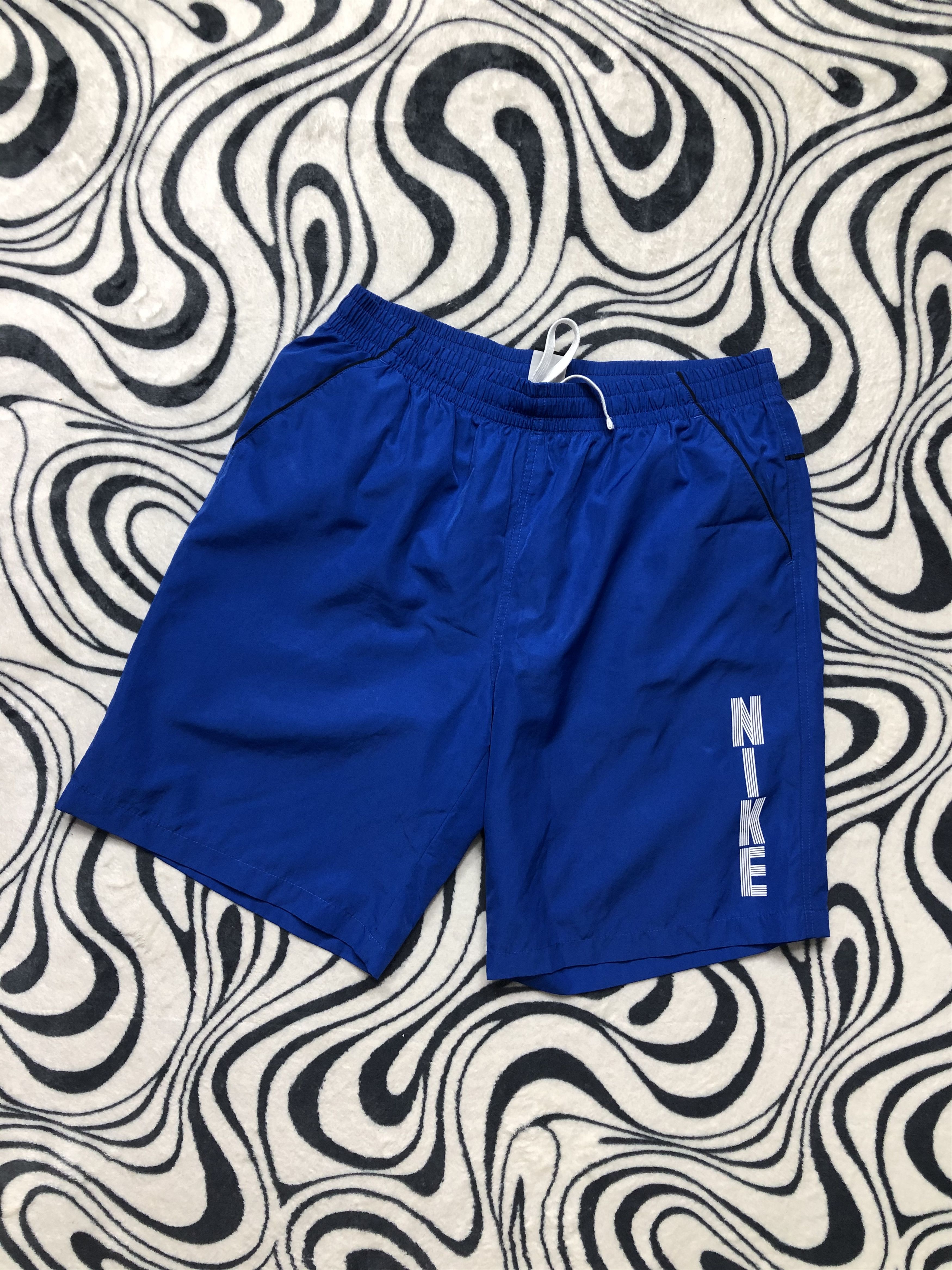 Nike × Vintage Nike Vintage Mens Nylon Shorts Size US 36 / EU 52 - 1 Thumbnail