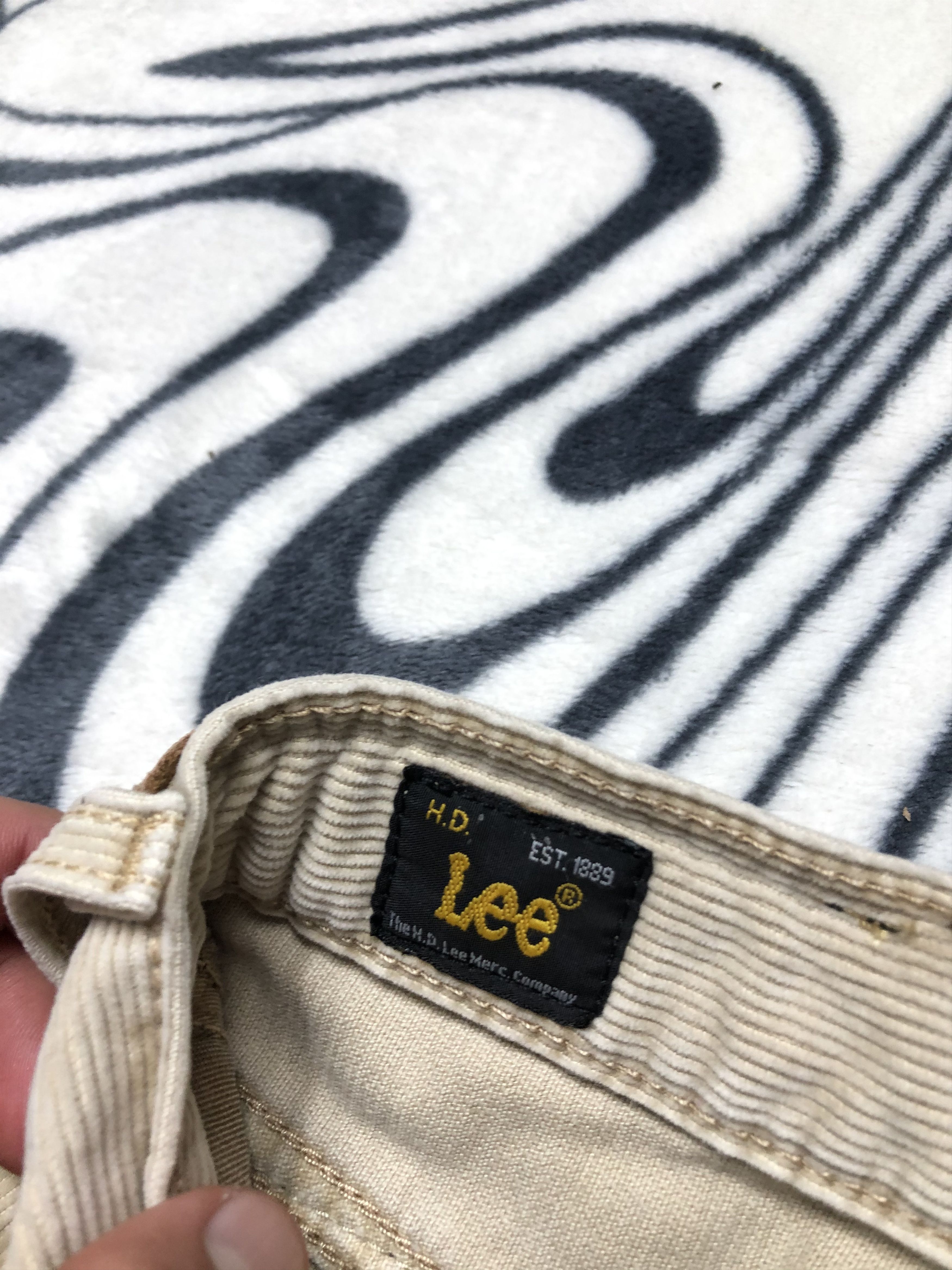 Lee Lee Vintage Mens Corduroy Denim Pants Size US 31 - 7 Thumbnail