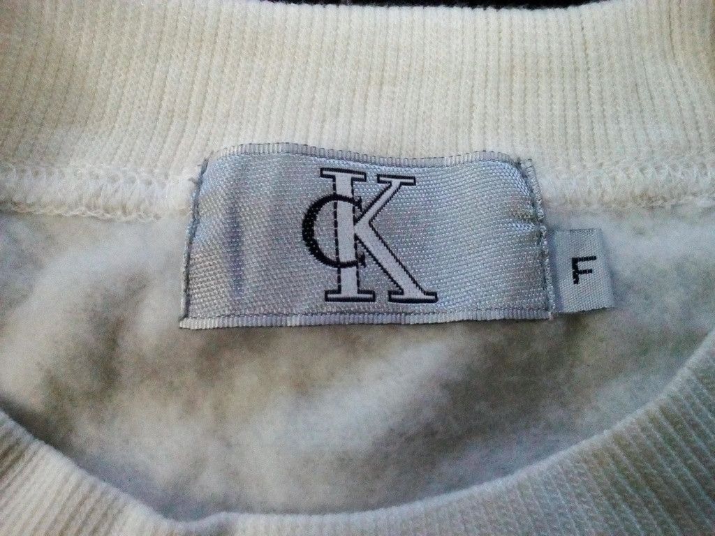 Calvin Klein CALVIN KLEIN PULLOVER SPELL OUT Embroidery Logo Size US L / EU 52-54 / 3 - 3 Thumbnail