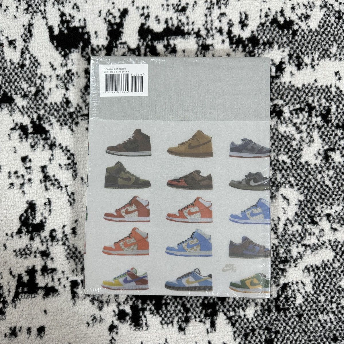 Nike × Rizzoli RIZZOLI USA Nike SB The Dunk Book Size ONE SIZE - 4 Thumbnail