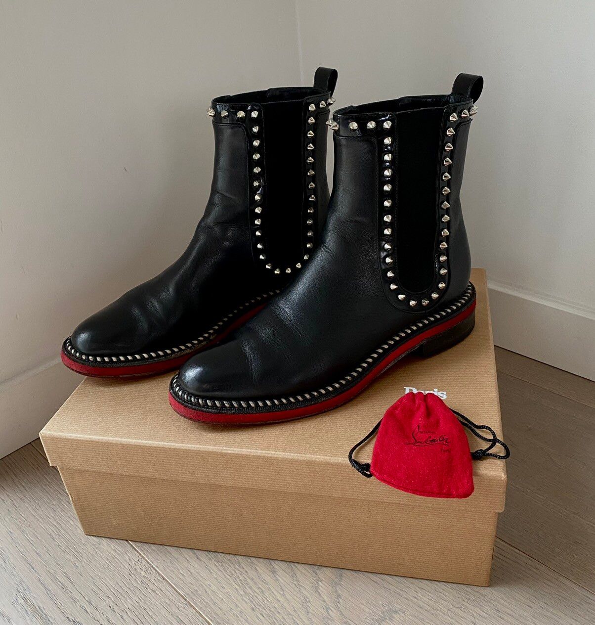 Christian Louboutin Notting Hill 25 Studded Leather Chelsea Boots