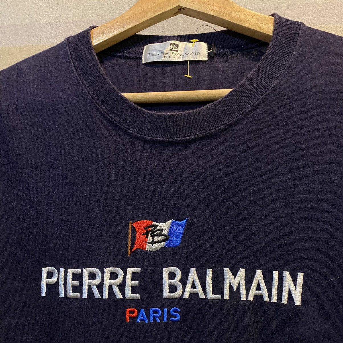 Pierre Balmain Pierre Balmain Paris Spellout Embroided Tee Size US L / EU 52-54 / 3 - 3 Thumbnail