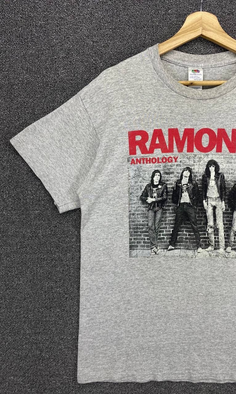 Band Tees Vintage Ramones Anthology Punk Rock Band Tees T Shirts Size US M / EU 48-50 / 2 - 3 Thumbnail
