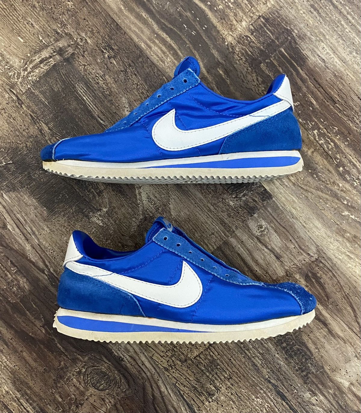 Vintage 1990 Womens Blue Nike Cortez Shoes Size 9