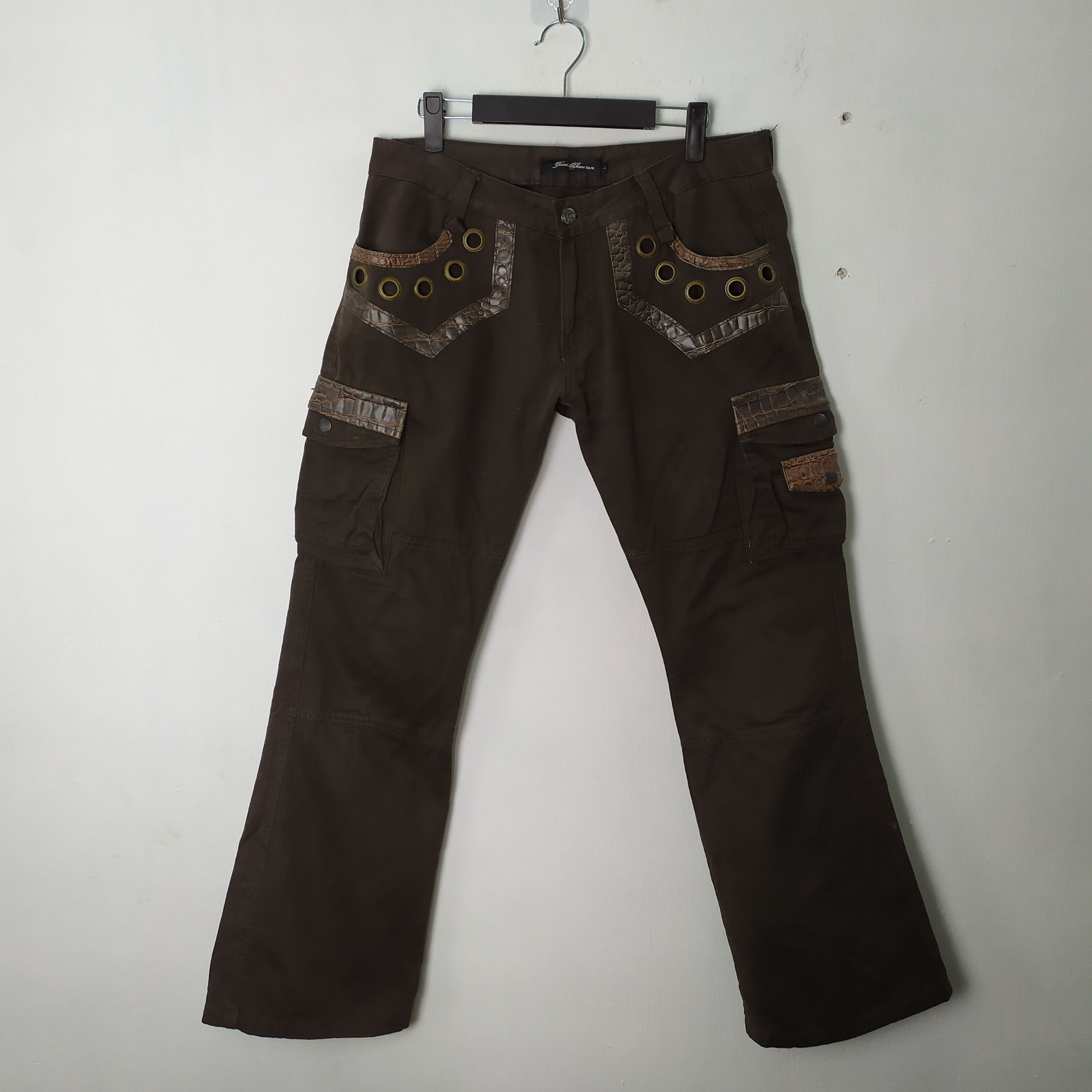 Roots Offerme 💥ROOT THREE FLARE CARGO PANTS Size US 32 / EU 48 - 4 Thumbnail