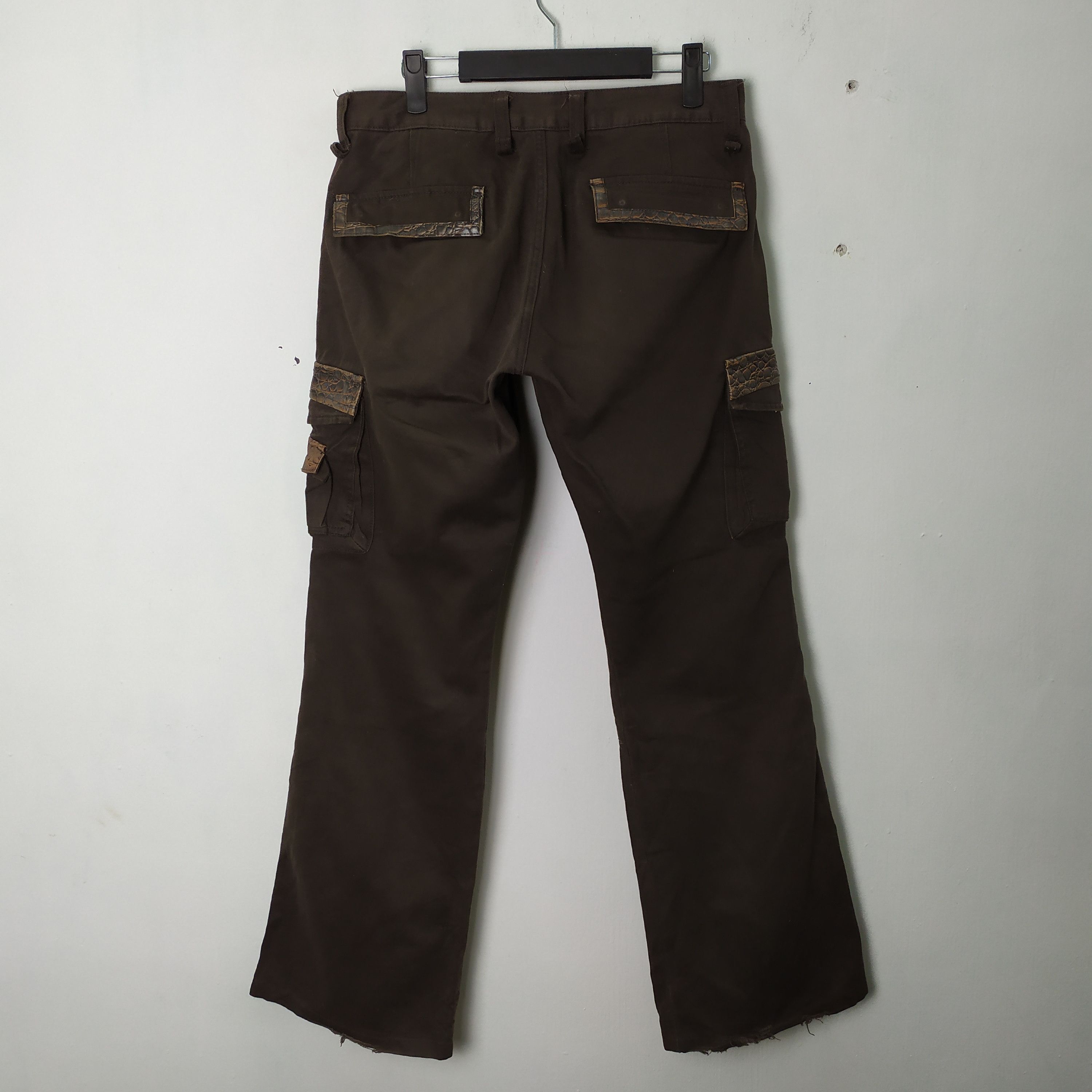 Roots Offerme 💥ROOT THREE FLARE CARGO PANTS Size US 32 / EU 48 - 11 Thumbnail