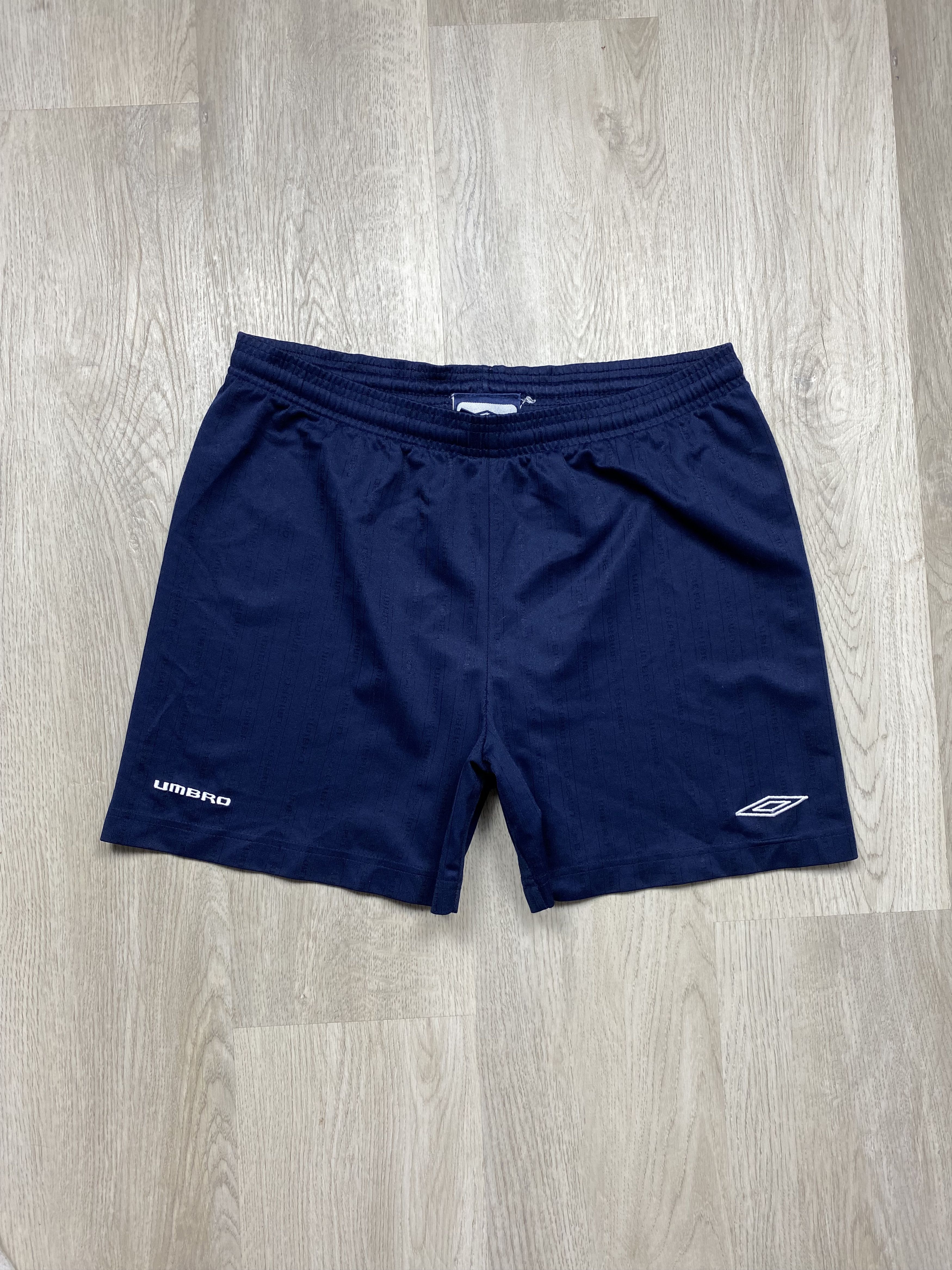 Umbro × Vintage Umbro Vintage Mens Shorts Y2K Size US 30 / EU 46 - 1 Thumbnail