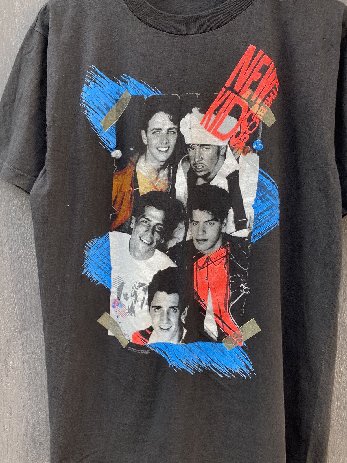 Band Tees New Kids on The Block Vintage 1990 t shirt size L Size US L / EU 52-54 / 3 - 2 Thumbnail