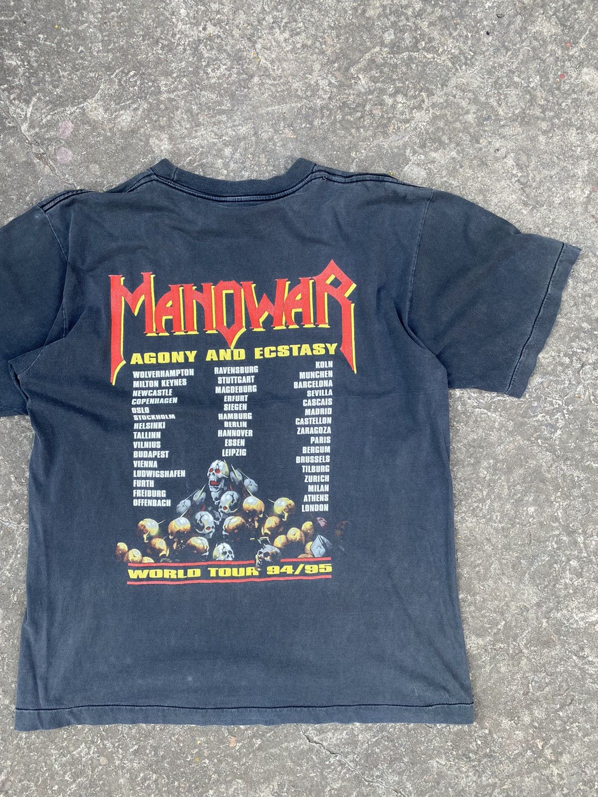 Band Tees Manowar Vintage 1994 Agony And Ecstasy t shirt size XL RARE Size US L / EU 52-54 / 3 - 8 Thumbnail