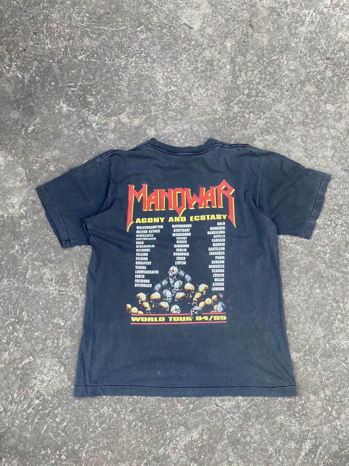 Band Tees Manowar Vintage 1994 Agony And Ecstasy t shirt size XL RARE Size US L / EU 52-54 / 3 - 7 Thumbnail