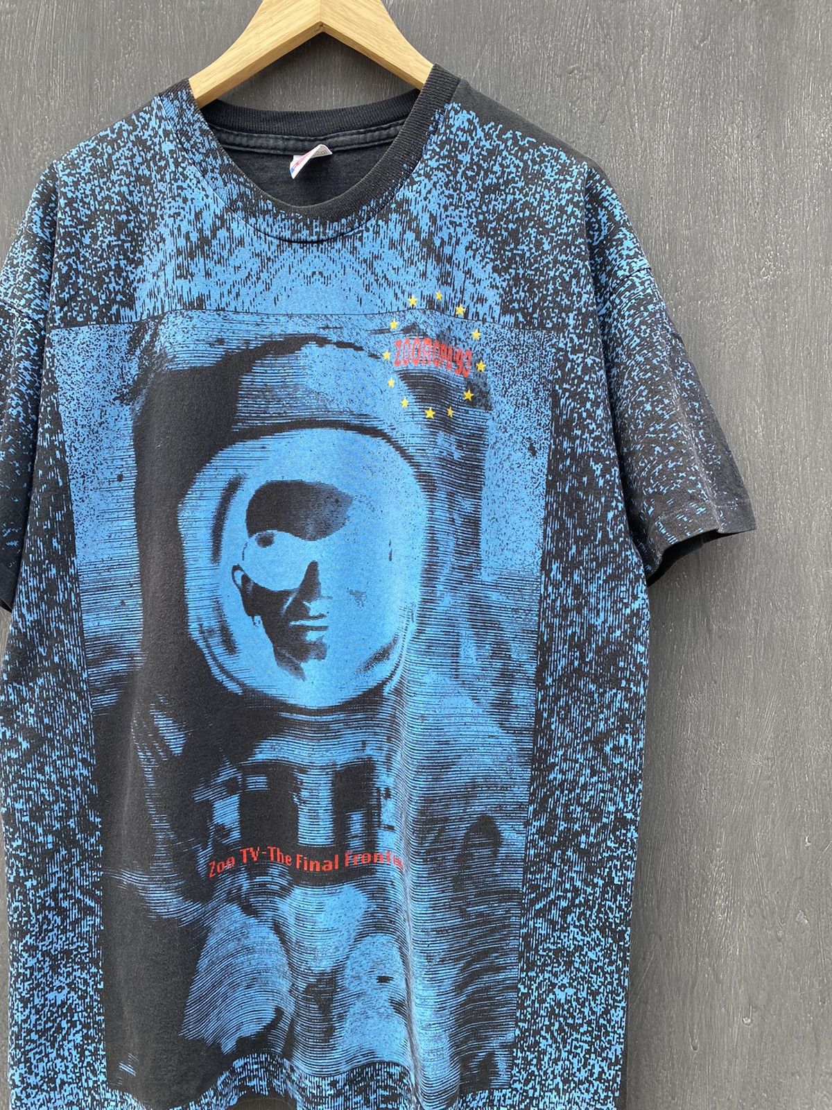 Band Tees U2 Zooropa 93 Vintage 90s overprinted t shirt size L/XL Size US L / EU 52-54 / 3 - 2 Thumbnail