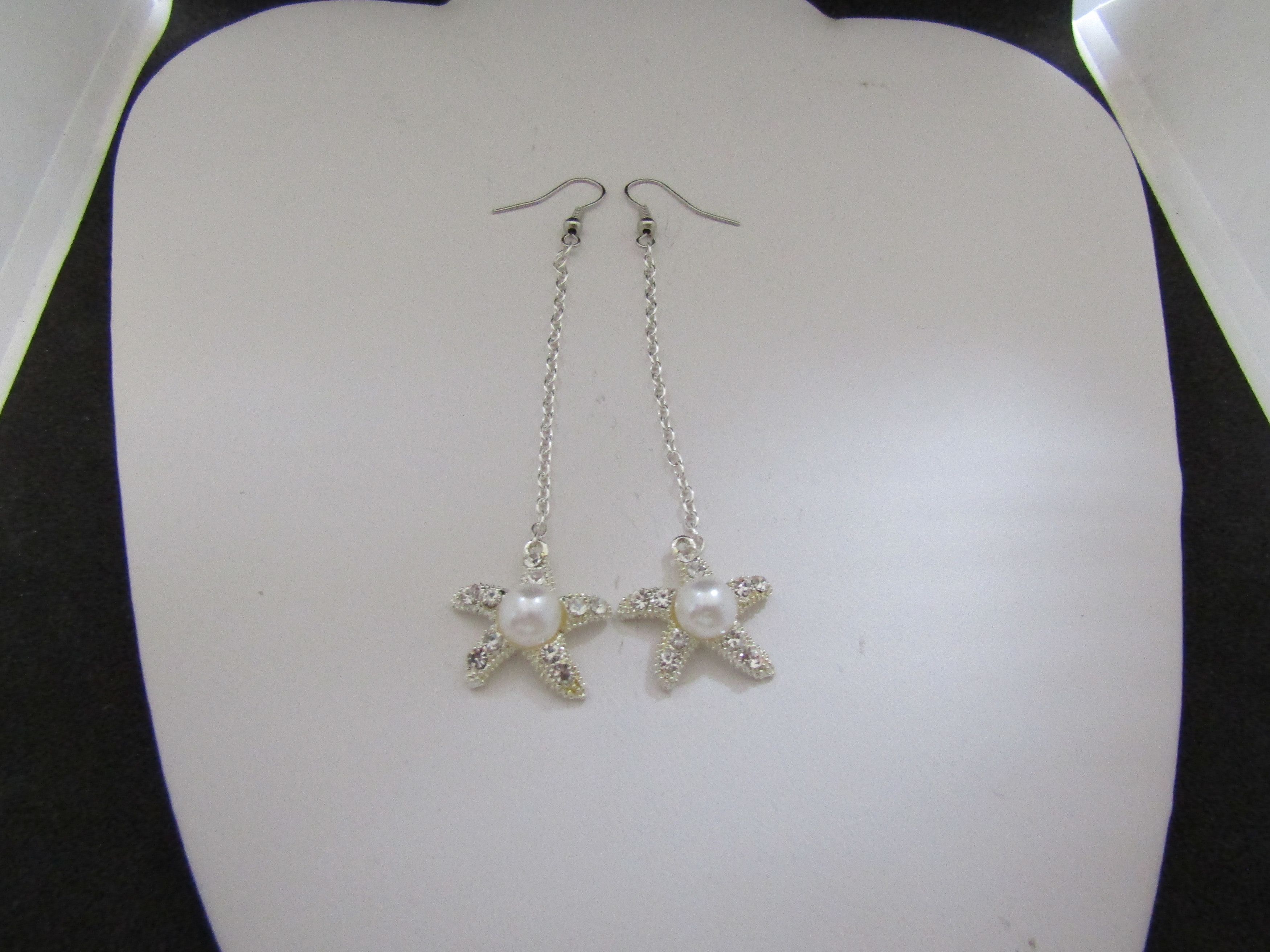 Handmade White Pearl Bead Starfish Dangle Earrings with czs Size ONE SIZE - 4 Thumbnail