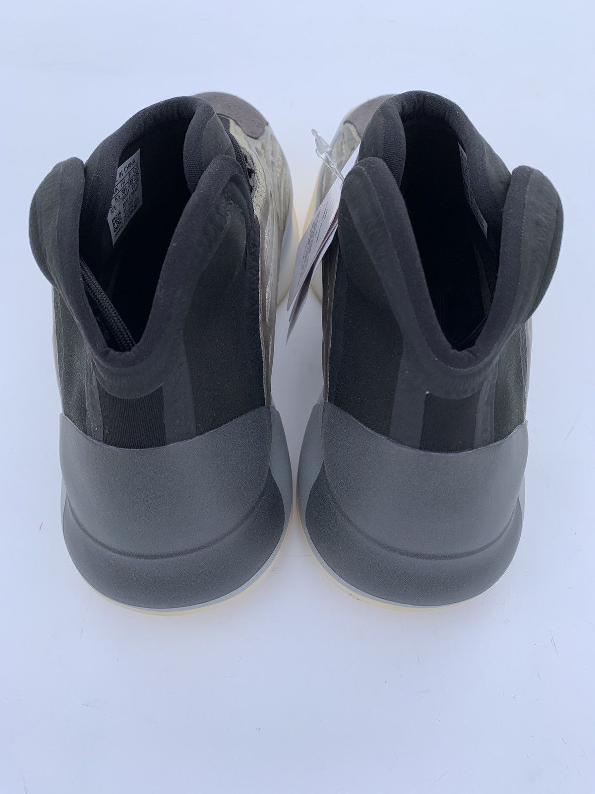 Adidas × Kanye West QNTM Barium Hi Top Sneaker BNIB Size US 6 / EU 39 - 3 Thumbnail