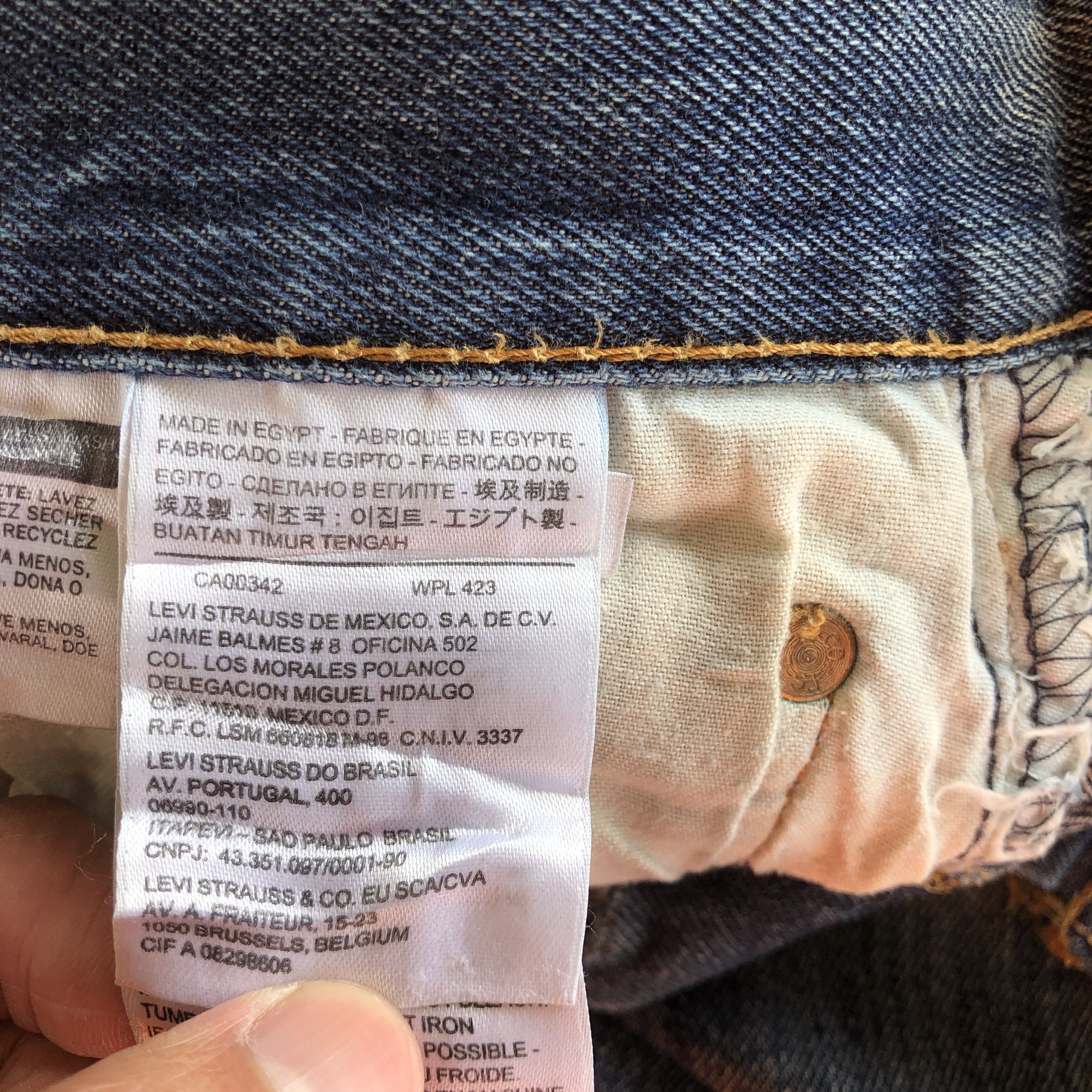Levi's Vintage Levis 501 Stonewash Jeans Levi's Distressed Denim Size US 36 / EU 52 - 12 Thumbnail
