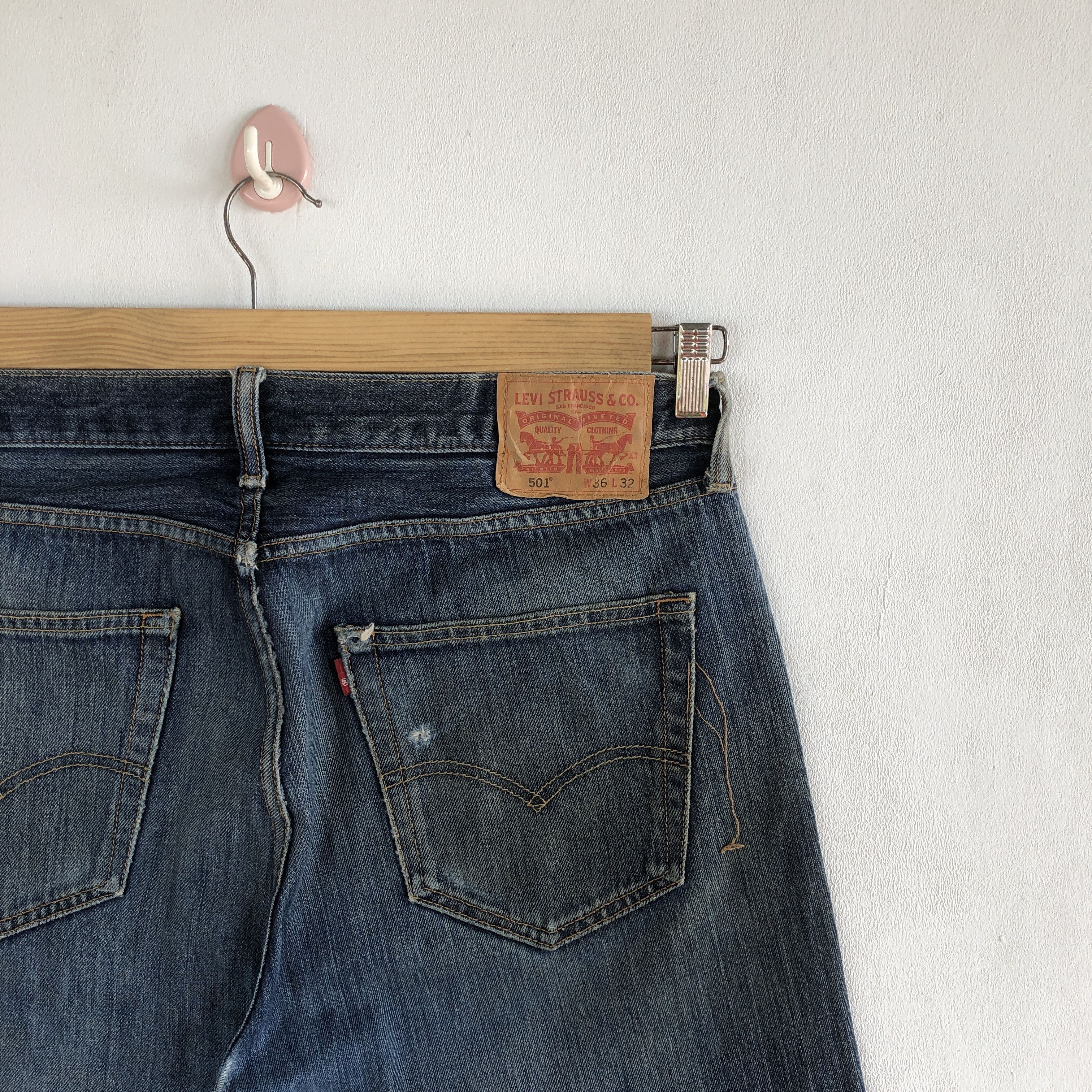 Levi's Vintage Levis 501 Stonewash Jeans Levi's Distressed Denim Size US 36 / EU 52 - 7 Thumbnail