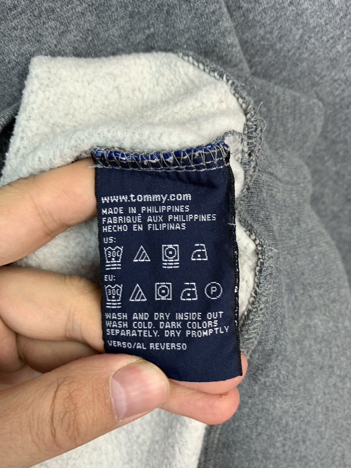 Tommy Hilfiger × Vintage Vintage Tommy Hilfiger Crew Neck Sweatshirt Size US XL / EU 56 / 4 - 6 Thumbnail