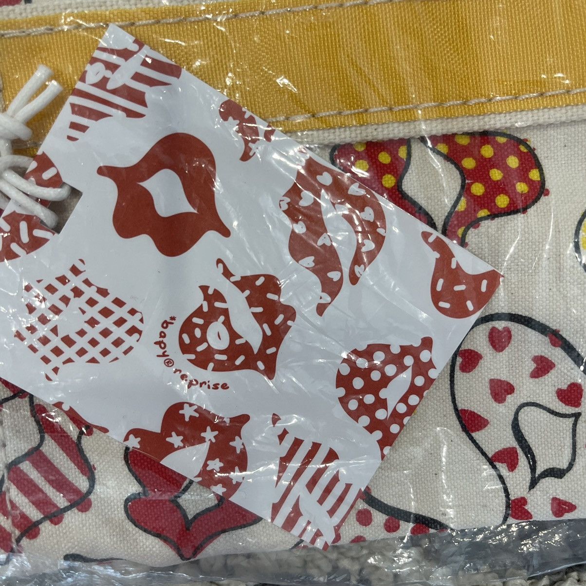Bape × Nigo × Vintage OG Bapy Reprise Lip Camo Pattern Tote Bag Kiss Size ONE SIZE - 9 Thumbnail