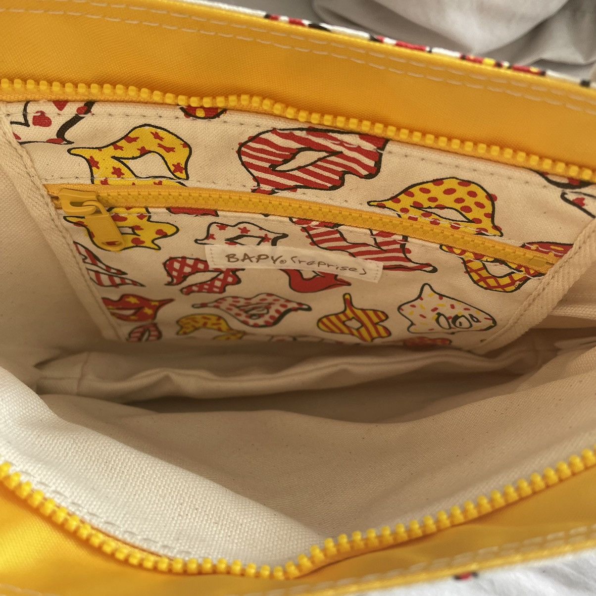 Bape × Nigo × Vintage OG Bapy Reprise Lip Camo Pattern Tote Bag Kiss Size ONE SIZE - 4 Thumbnail