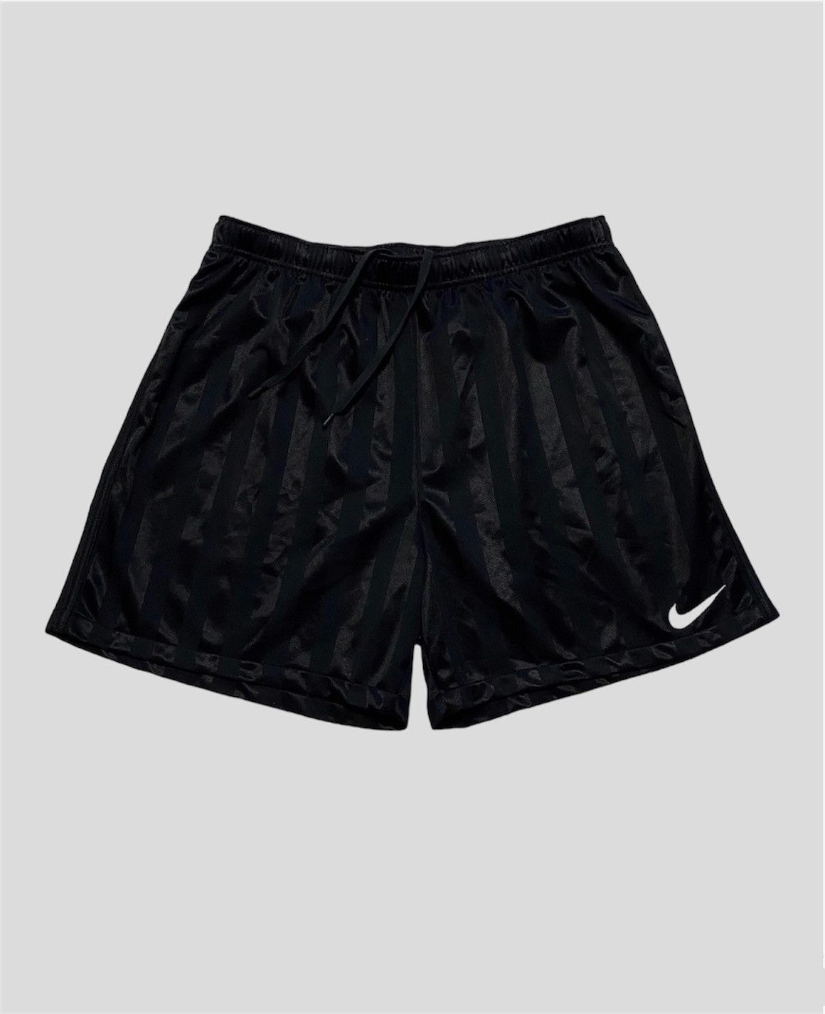 Vintage Vintage Nike Shorts 90s Size US 34 / EU 50 - 2 Thumbnail