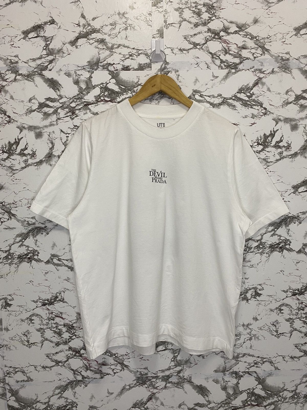 Uniqlo The Devil Wears Prada Fox Movie Tees Size US L / EU 52-54 / 3 - 2 Thumbnail