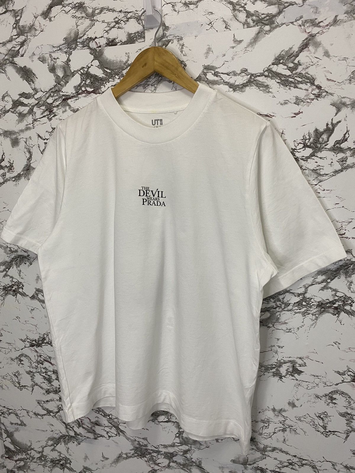 Uniqlo The Devil Wears Prada Fox Movie Tees Size US L / EU 52-54 / 3 - 4 Thumbnail
