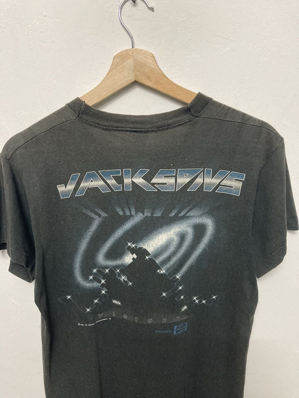 Band Tees Vintage 1984 Jackson 5 Victory Tour Shirt Size US S / EU 44-46 / 1 - 8 Thumbnail