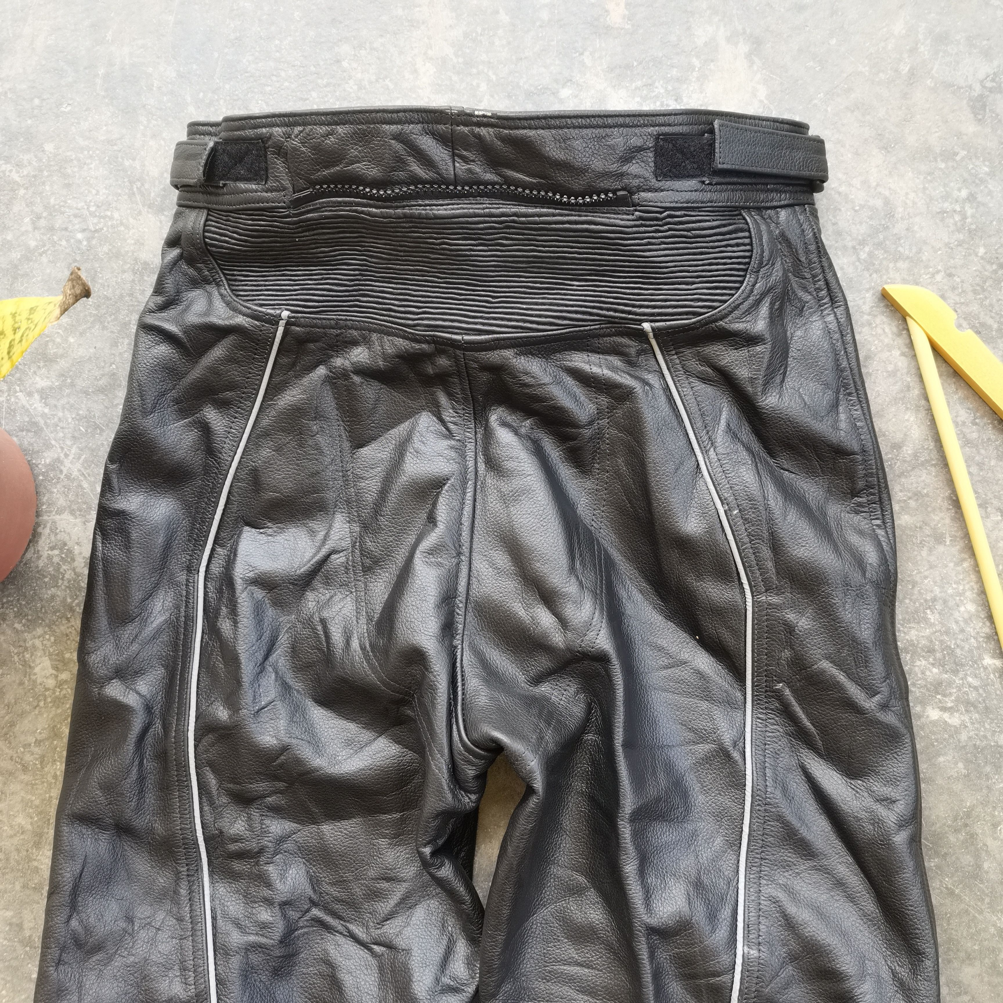 Genuine Leather × Japanese Brand Steals🔥 Vintage The VERDY Genuine Leather Rider Pants Size US 33 - 7 Thumbnail